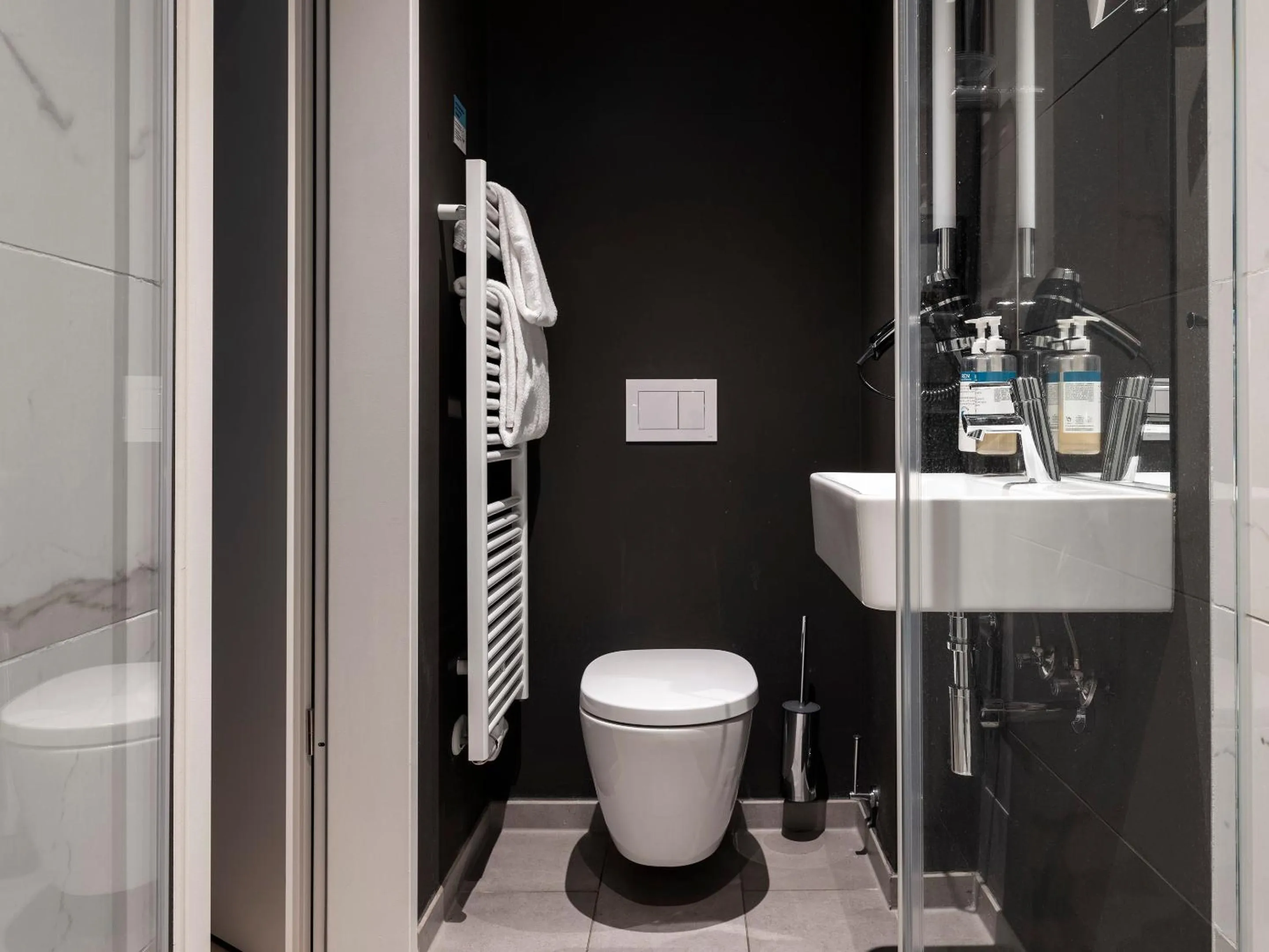 Toilet in Numa Frankfurt Bloc