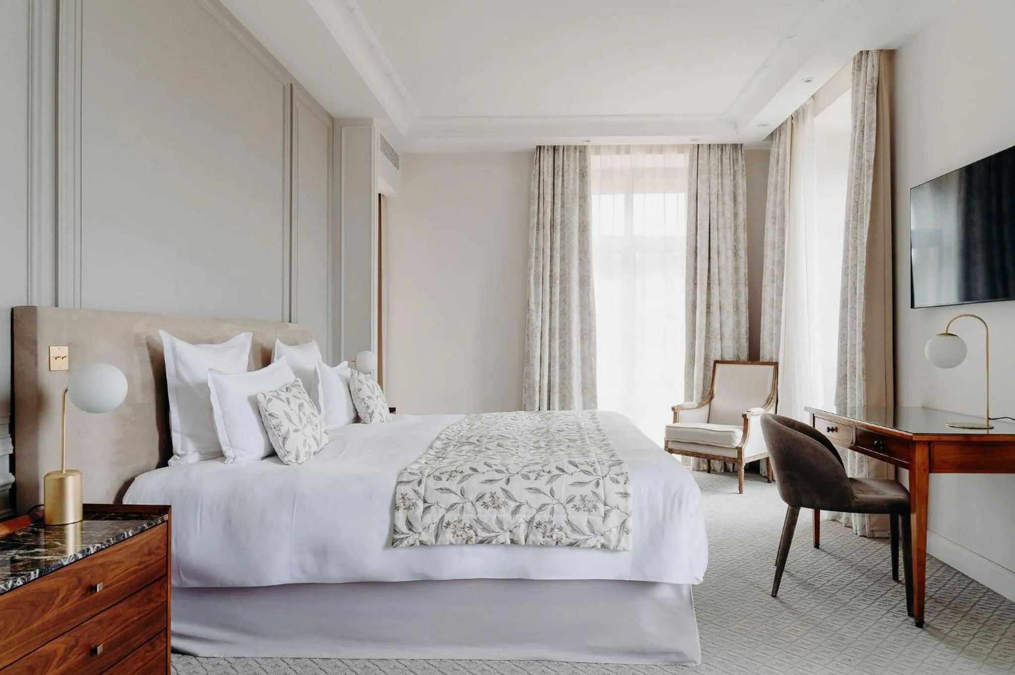 Bedroom, Bed in Domaine de Rochebois & Spa Nuxe