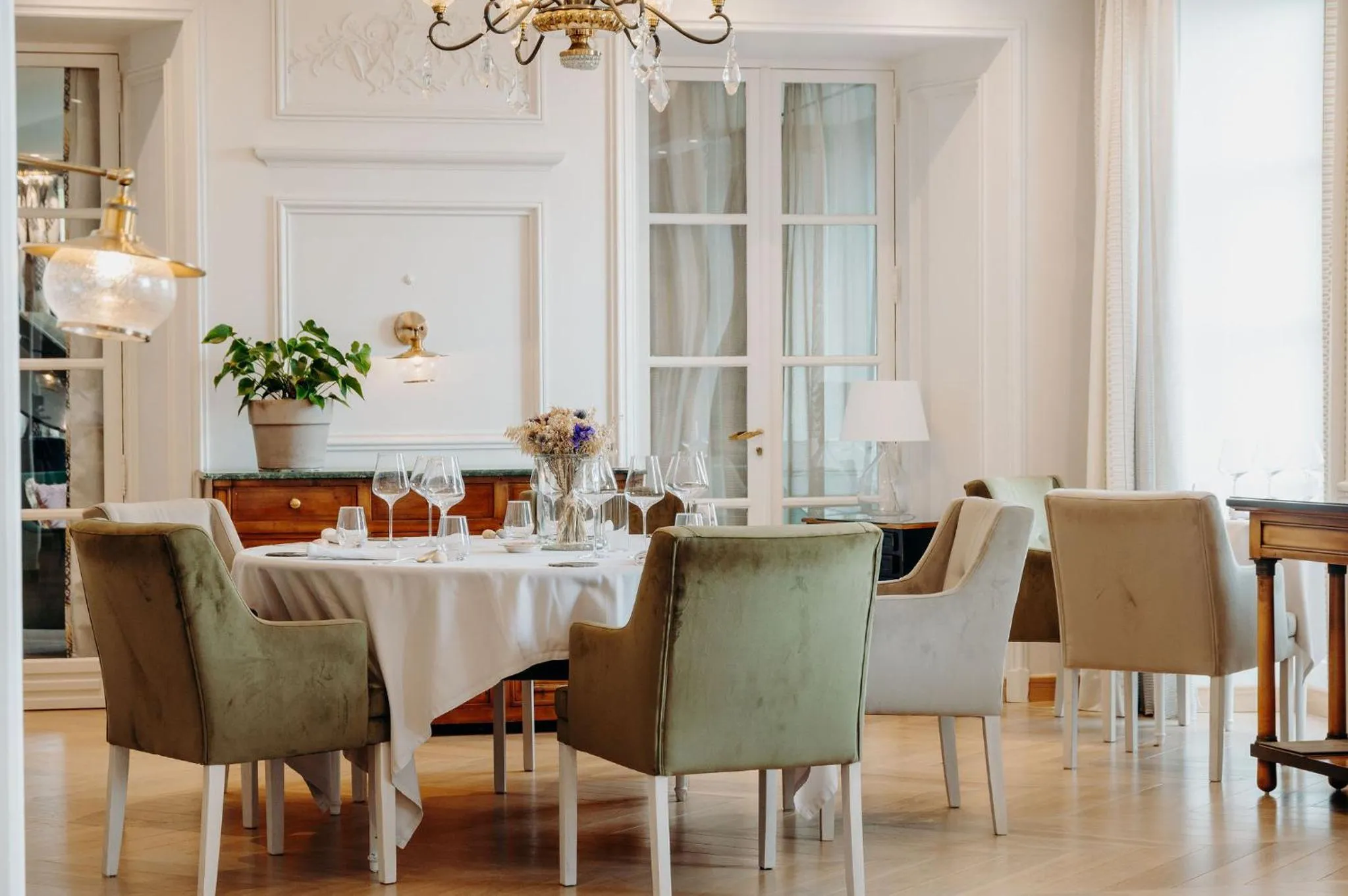 Restaurant/places to eat in Domaine de Rochebois & Spa Nuxe