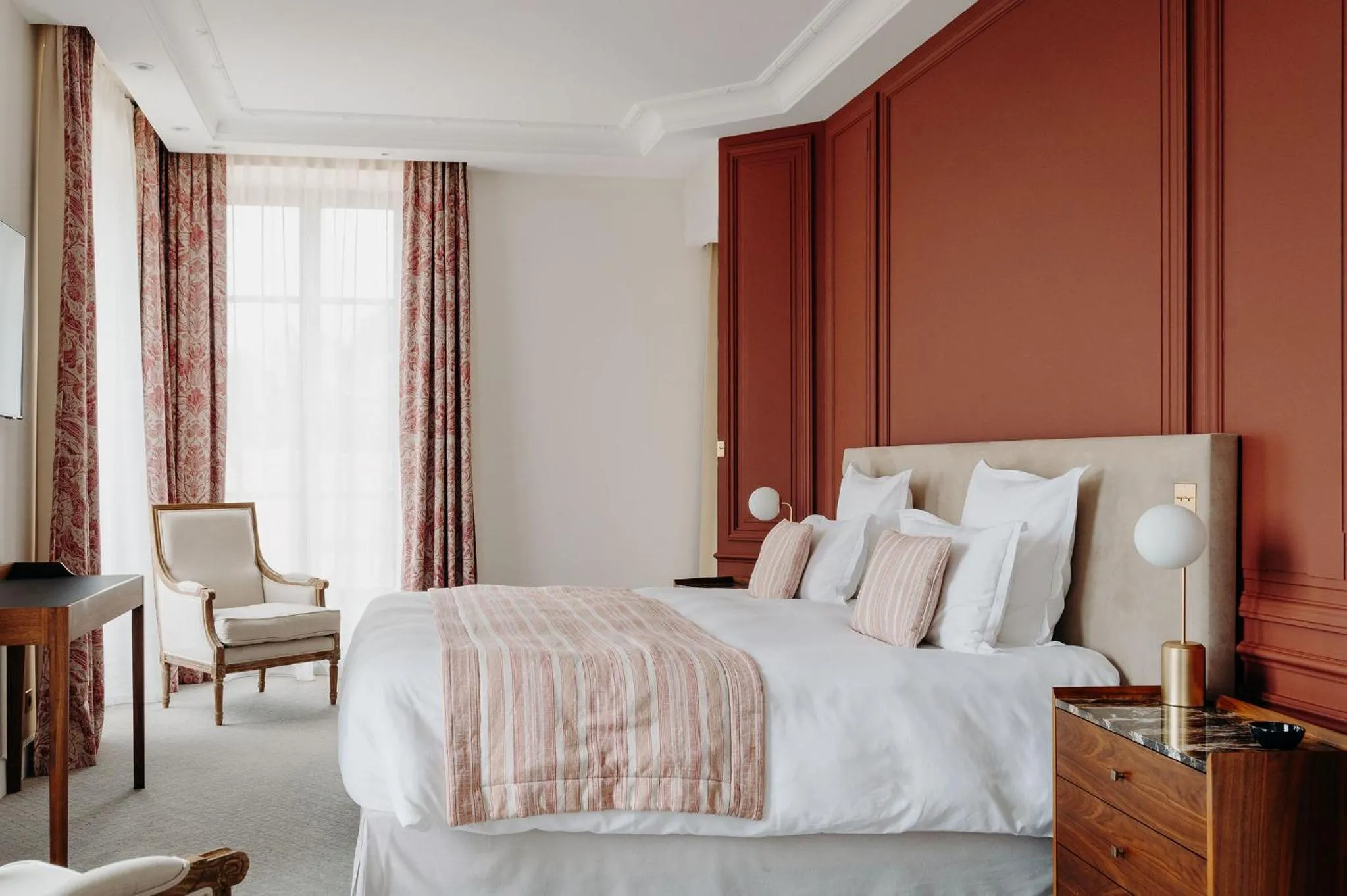 Photo of the whole room, Bed in Domaine de Rochebois & Spa Nuxe