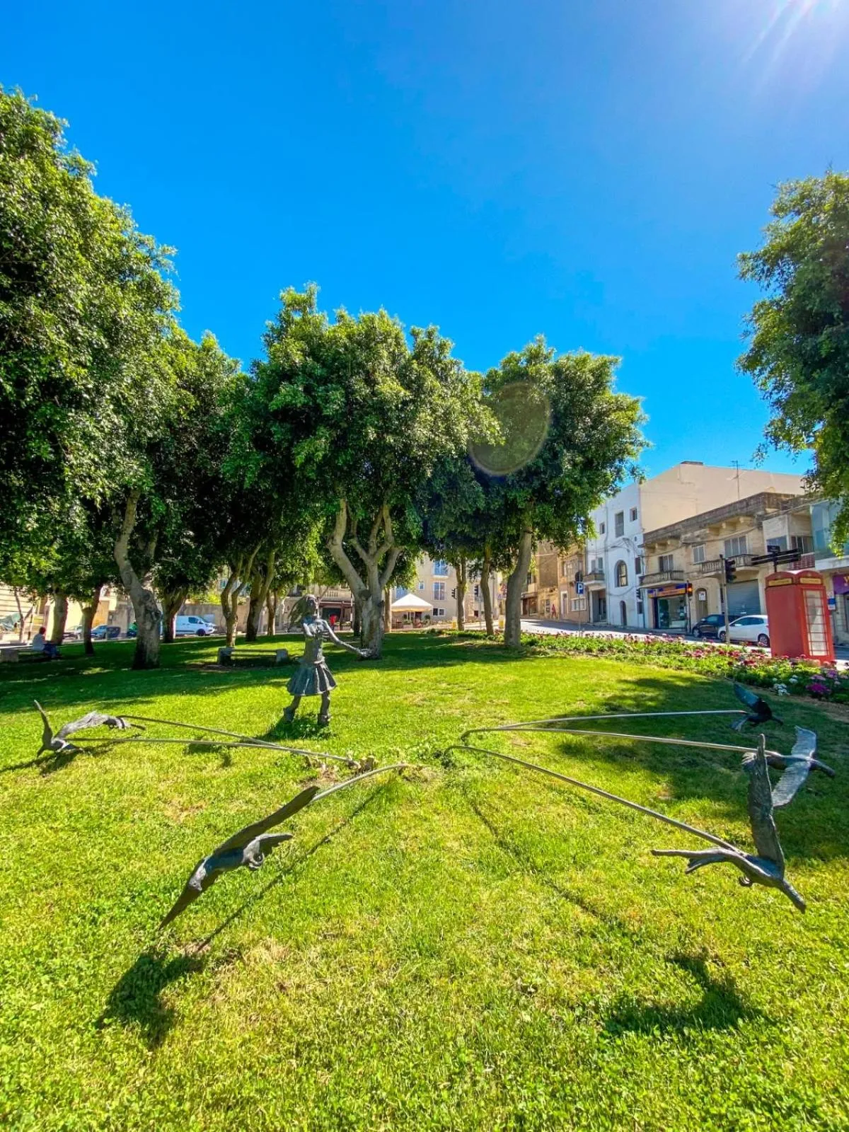 Garden in Townhouse17 Boutique Bed & Breakfast