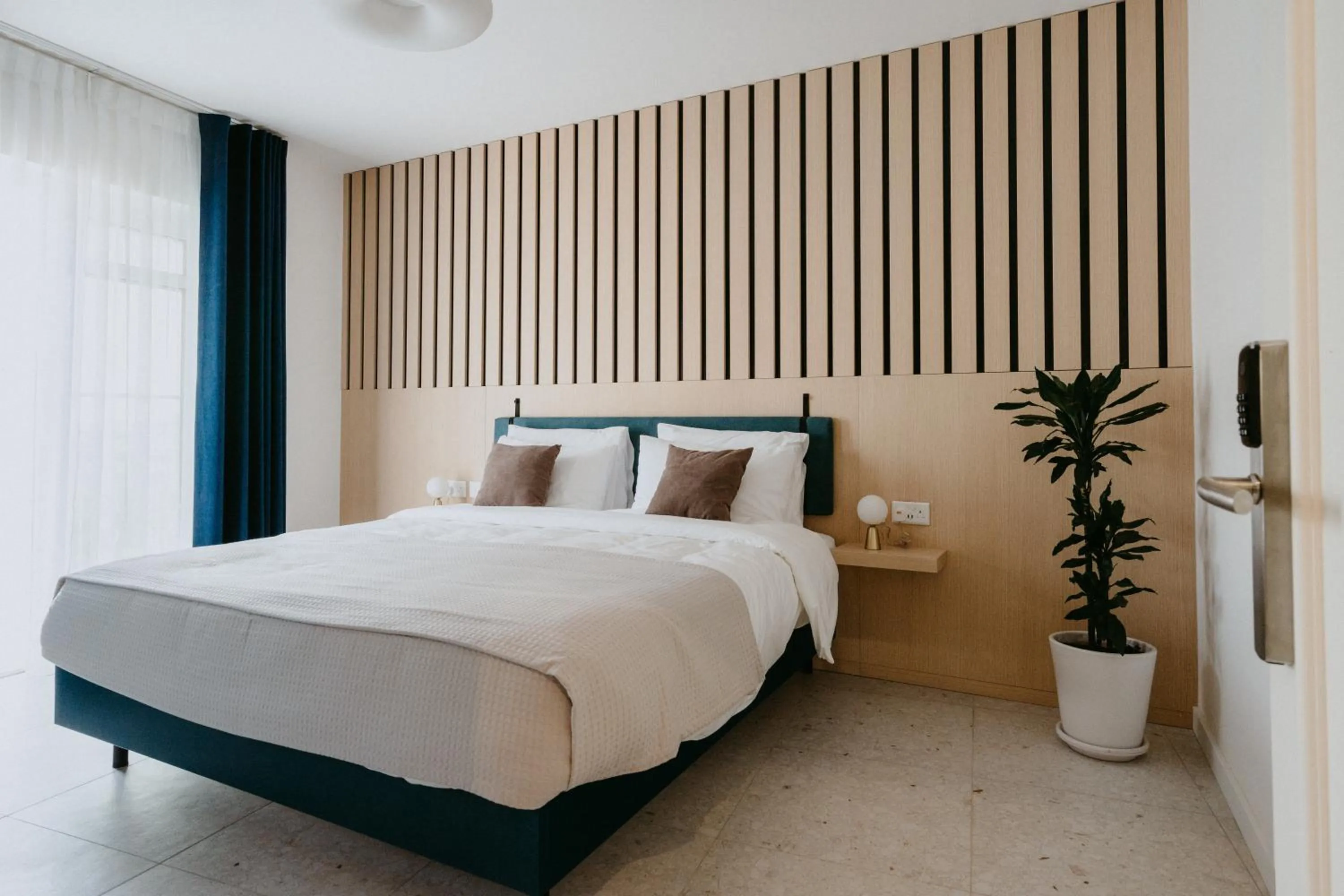 Bed in Townhouse17 Boutique Bed & Breakfast