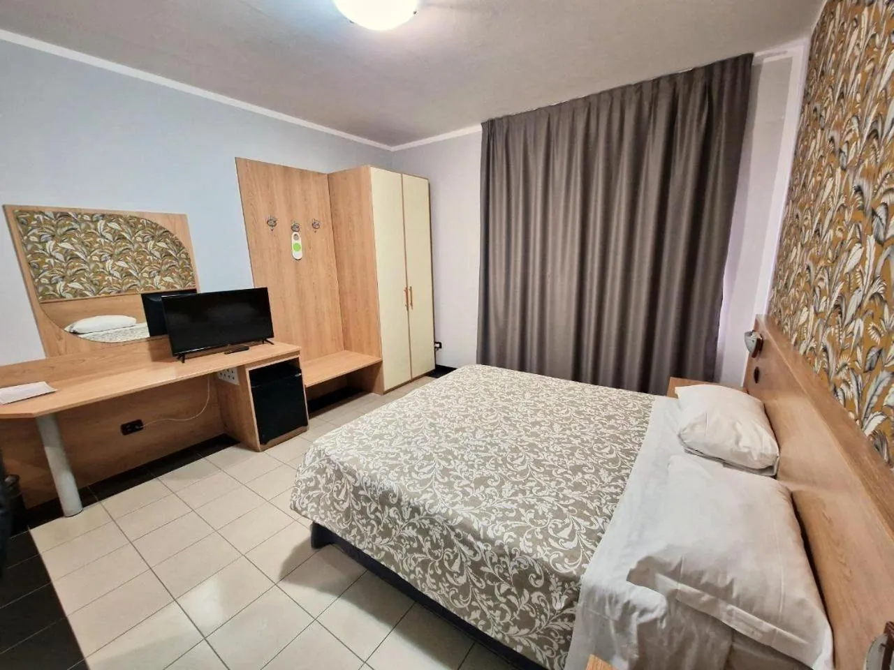 Bedroom, Bed in Hotel Ayri