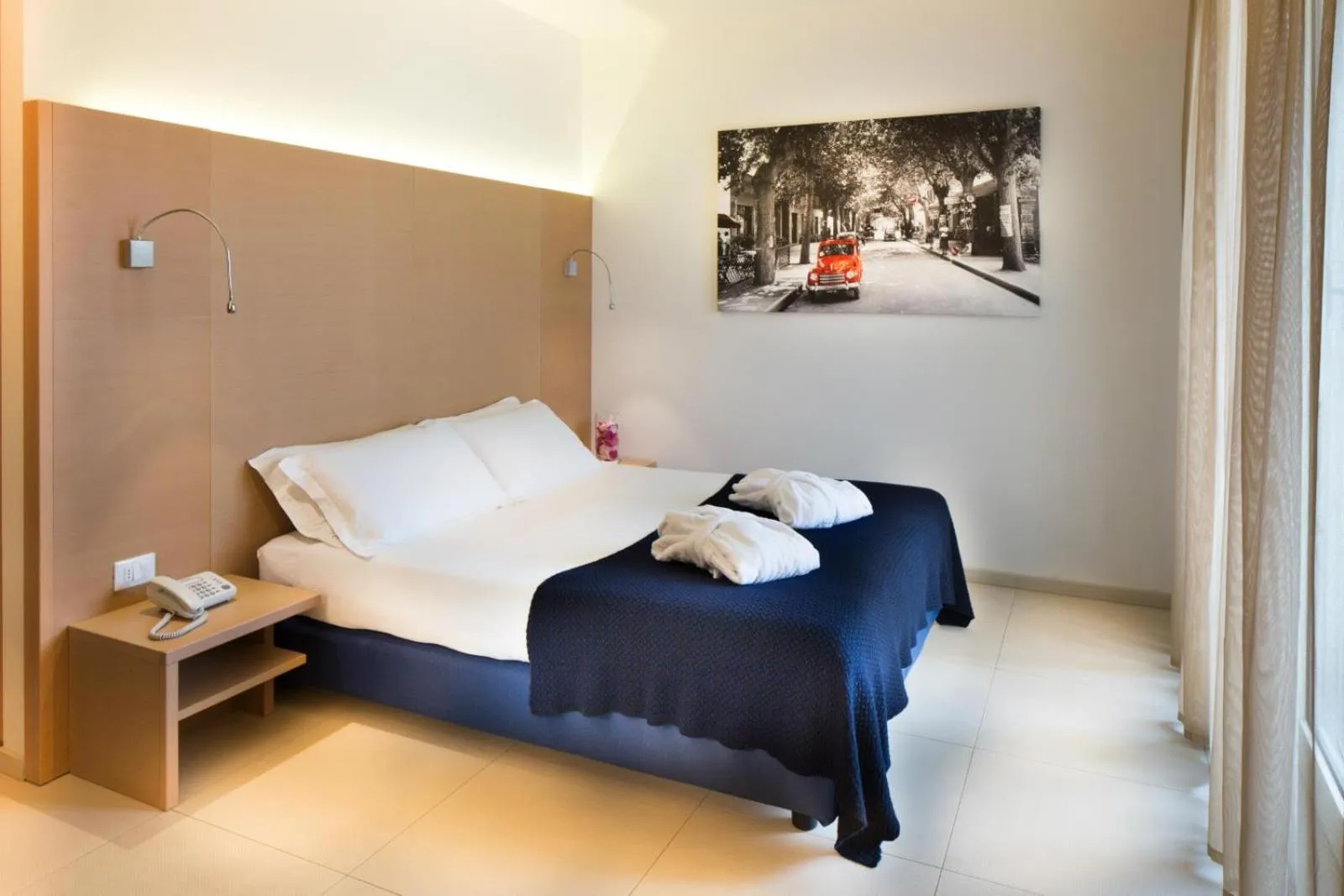 Bed in Hotel Florida