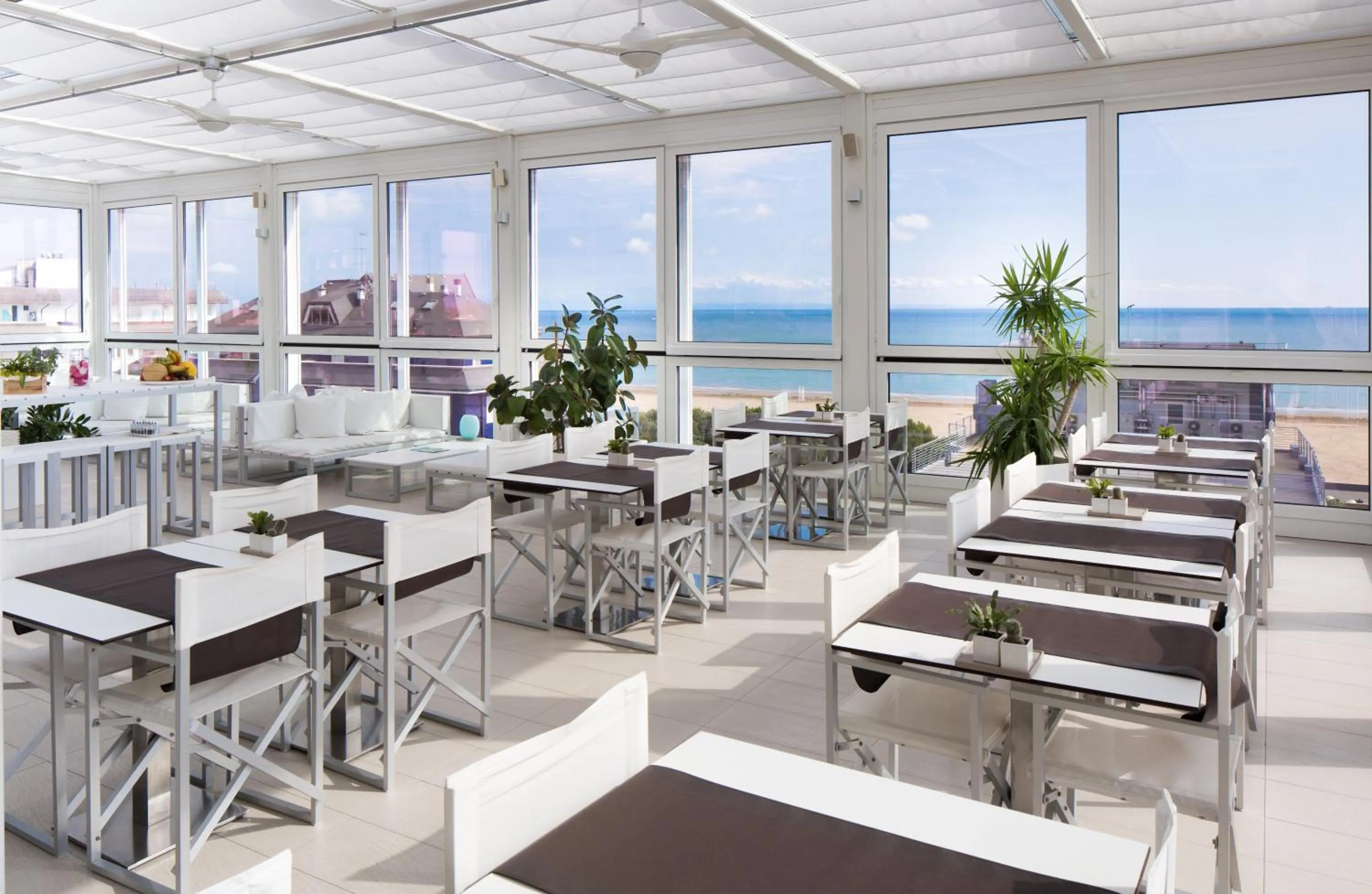 Restaurant/places to eat in Hotel Florida