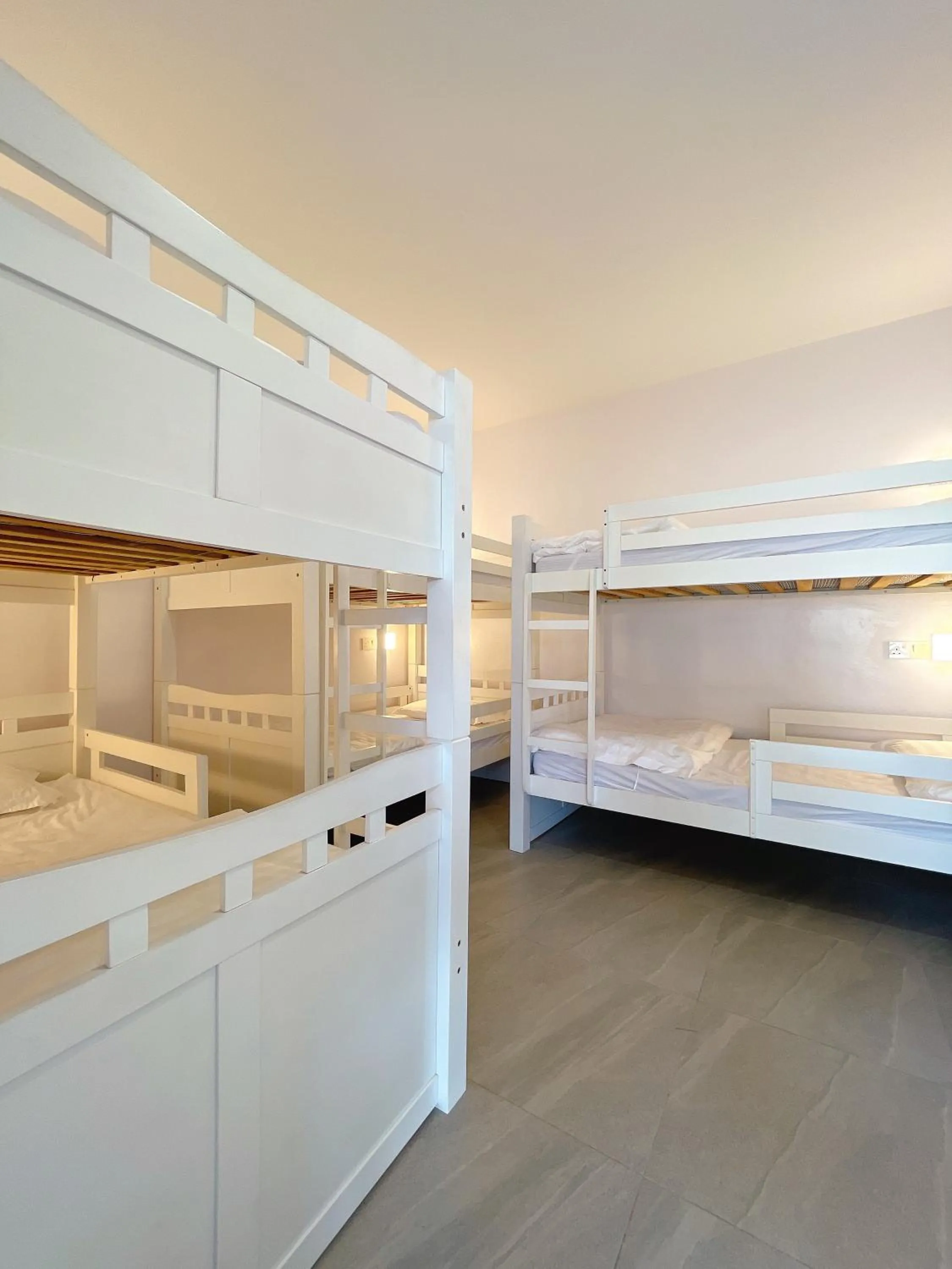 bunk bed, Bed in Hotel Decentraland Kuala Terengganu