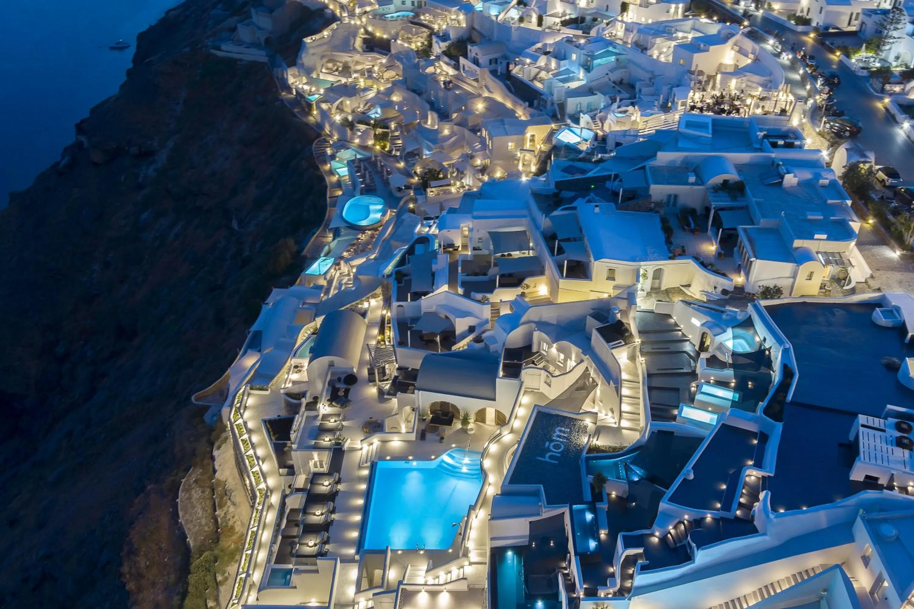 Night in Hom Santorini