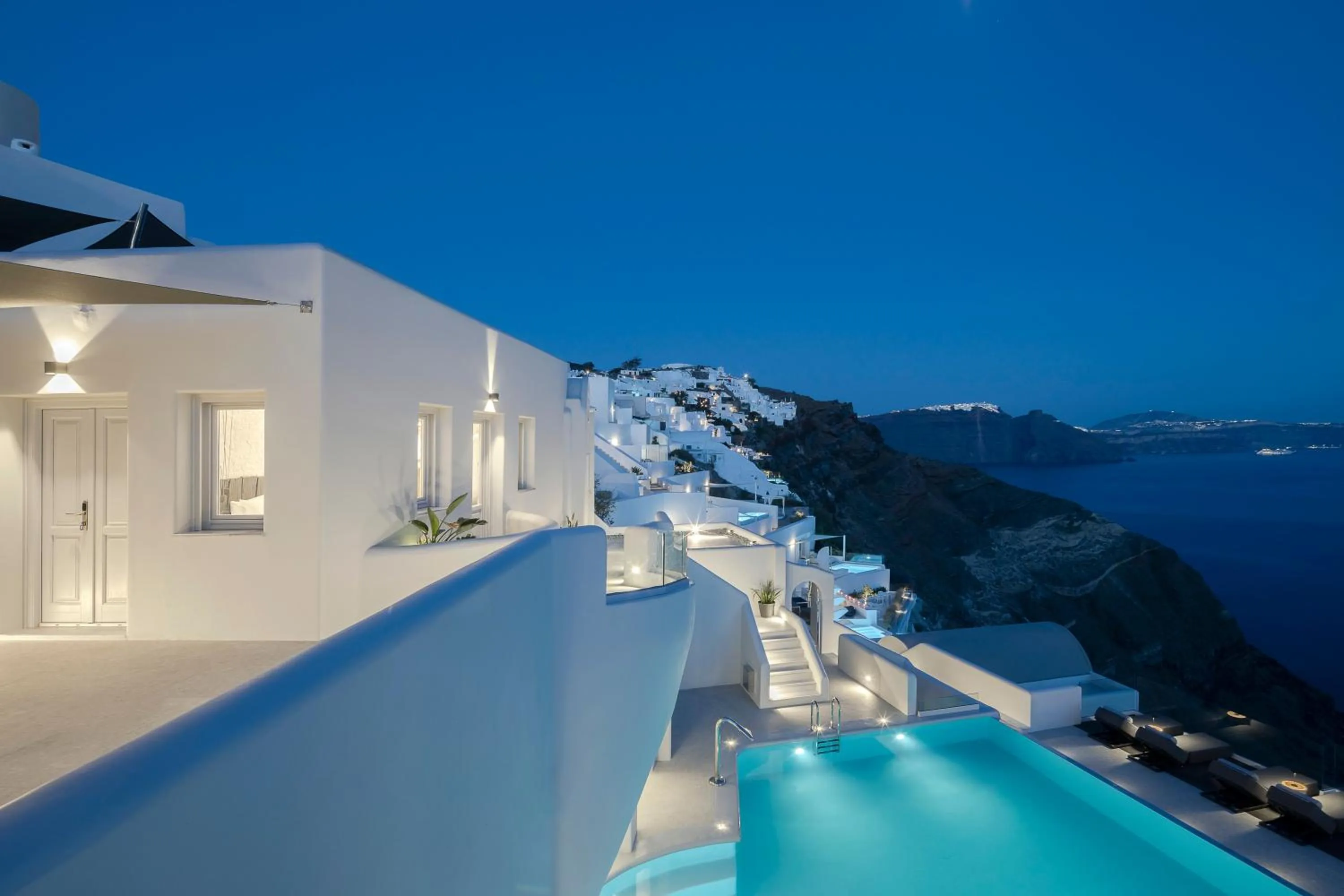 Night in Hom Santorini