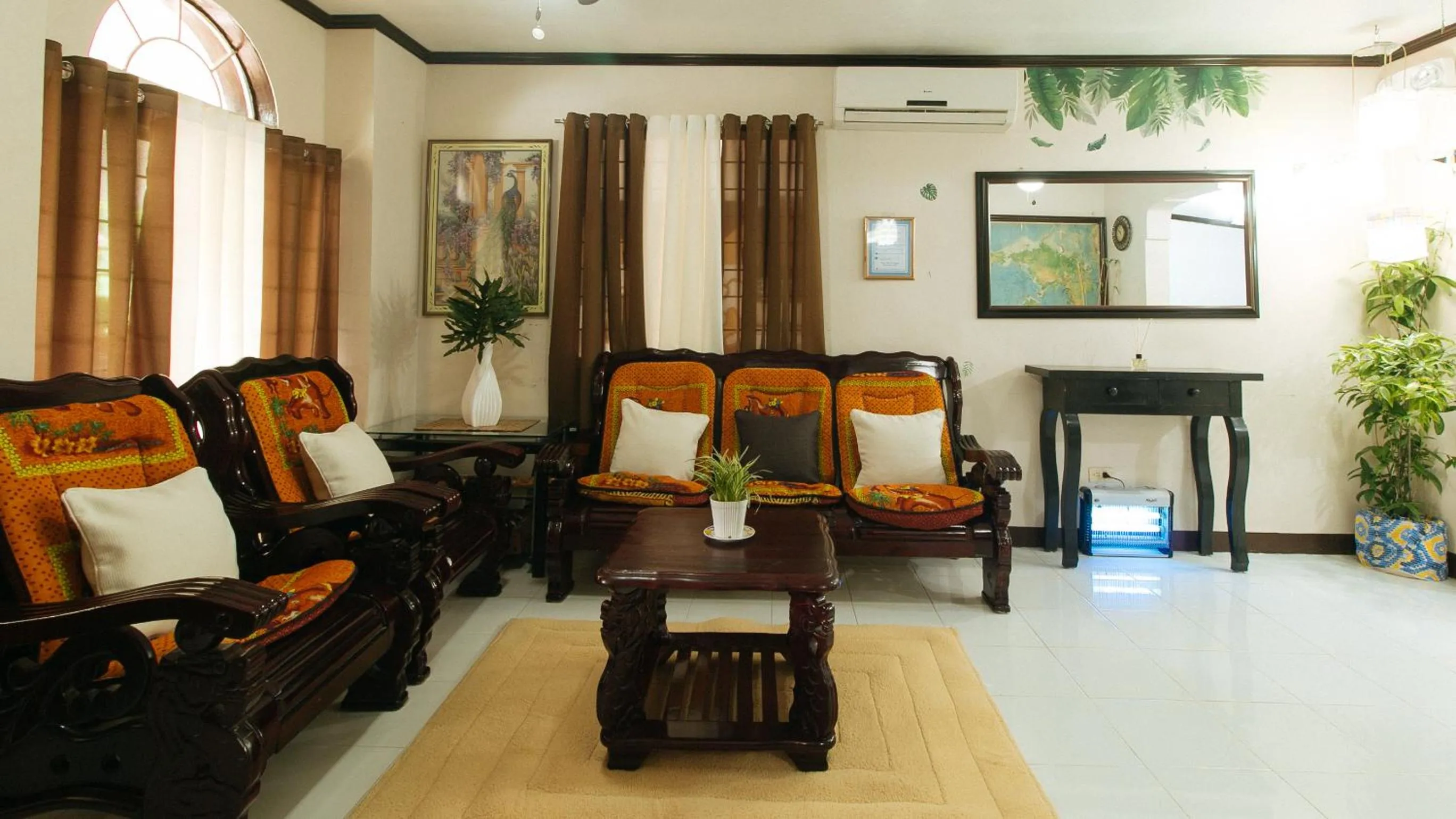 Seating area in Jb's Transient House