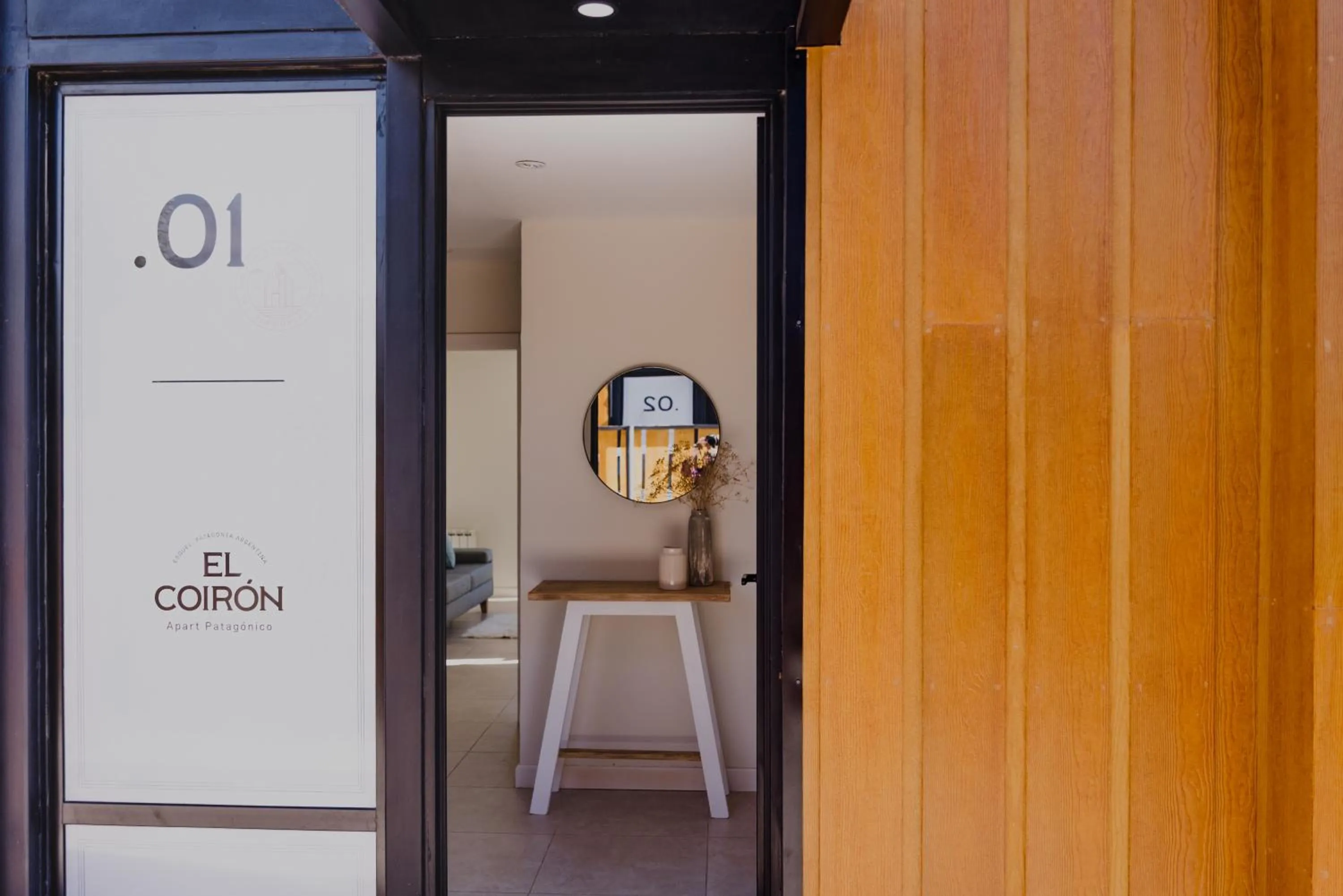 Facade/entrance in El Coiron Aparts