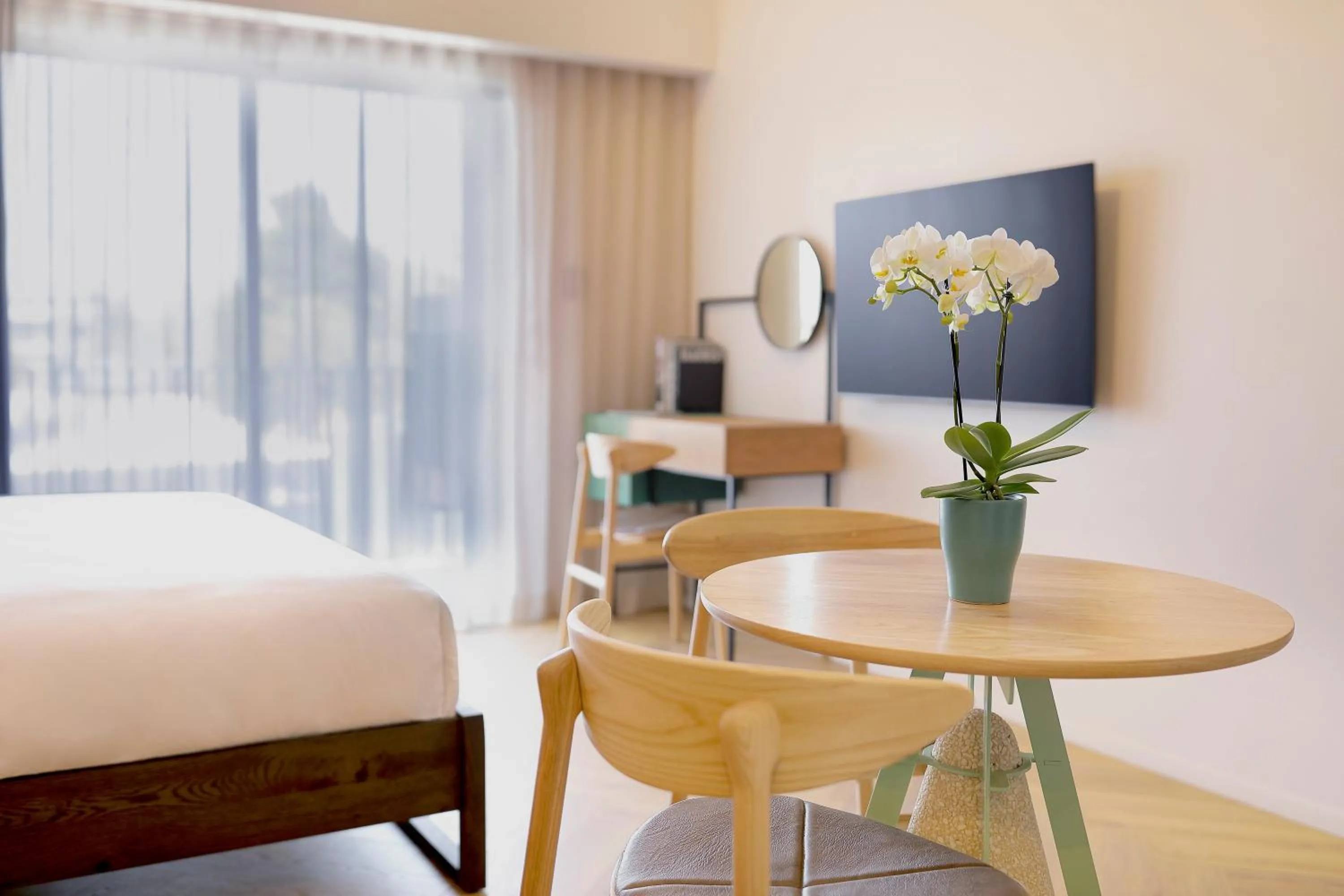 Seating area, Bed in Hyatt House Johannesburg Rosebank