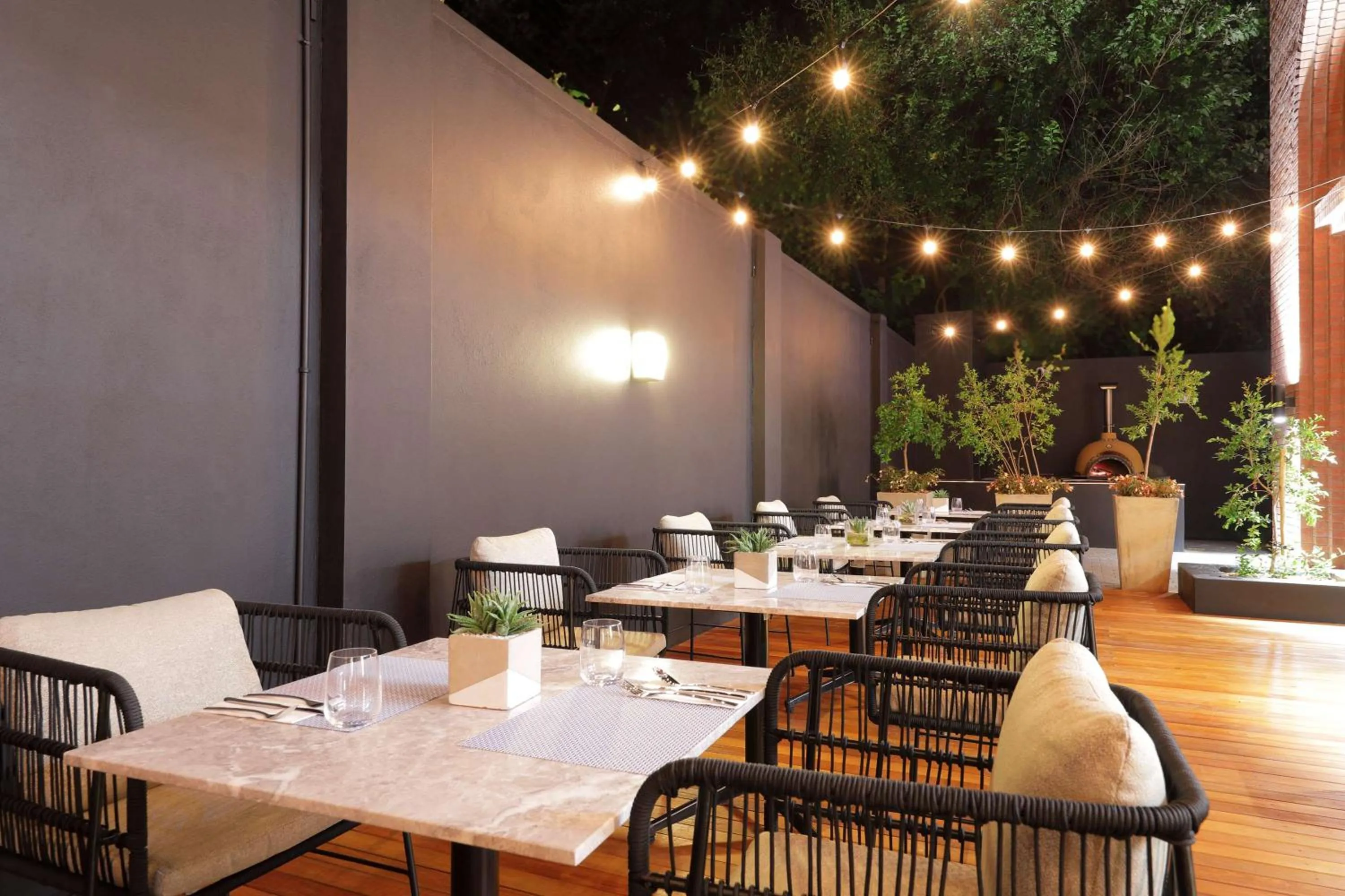 Restaurant/places to eat in Hyatt House Johannesburg Rosebank