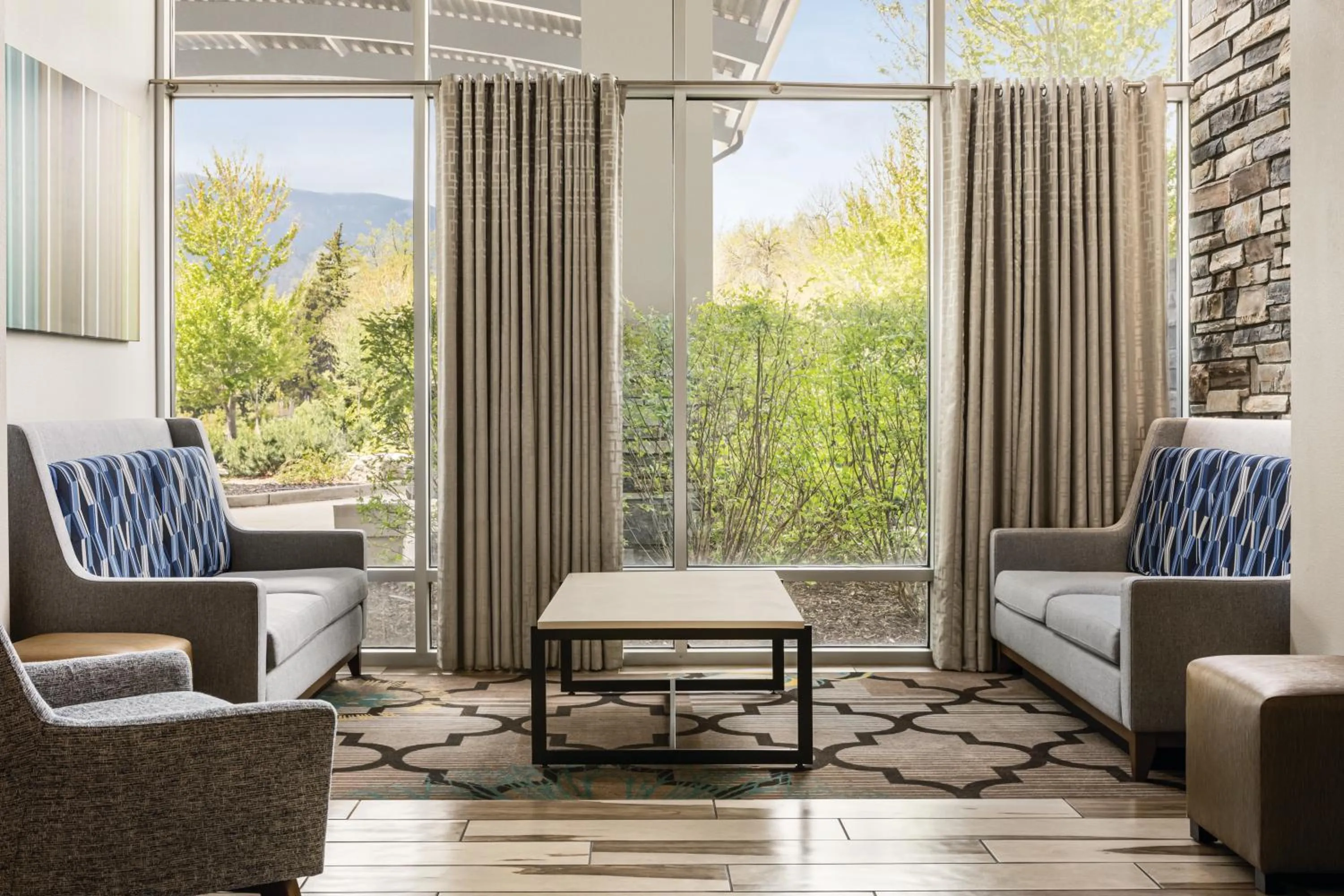 Lobby or reception in Holiday Inn Express & Suites Colorado Springs Central by IHG