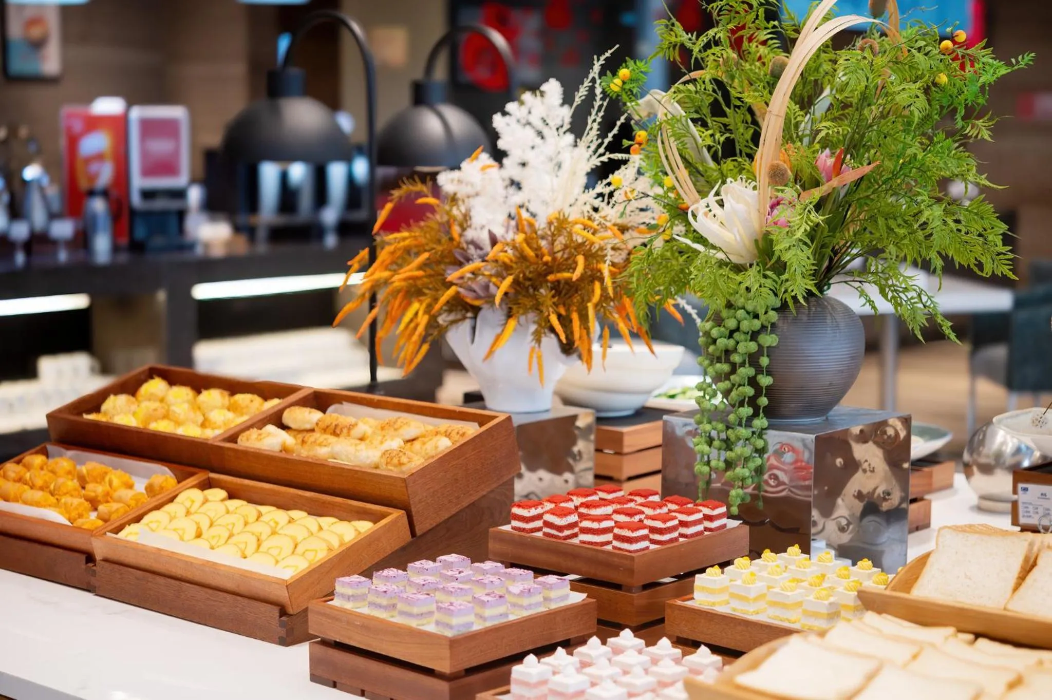 Breakfast in Holiday Inn Express Chengdu West Gate by IHG