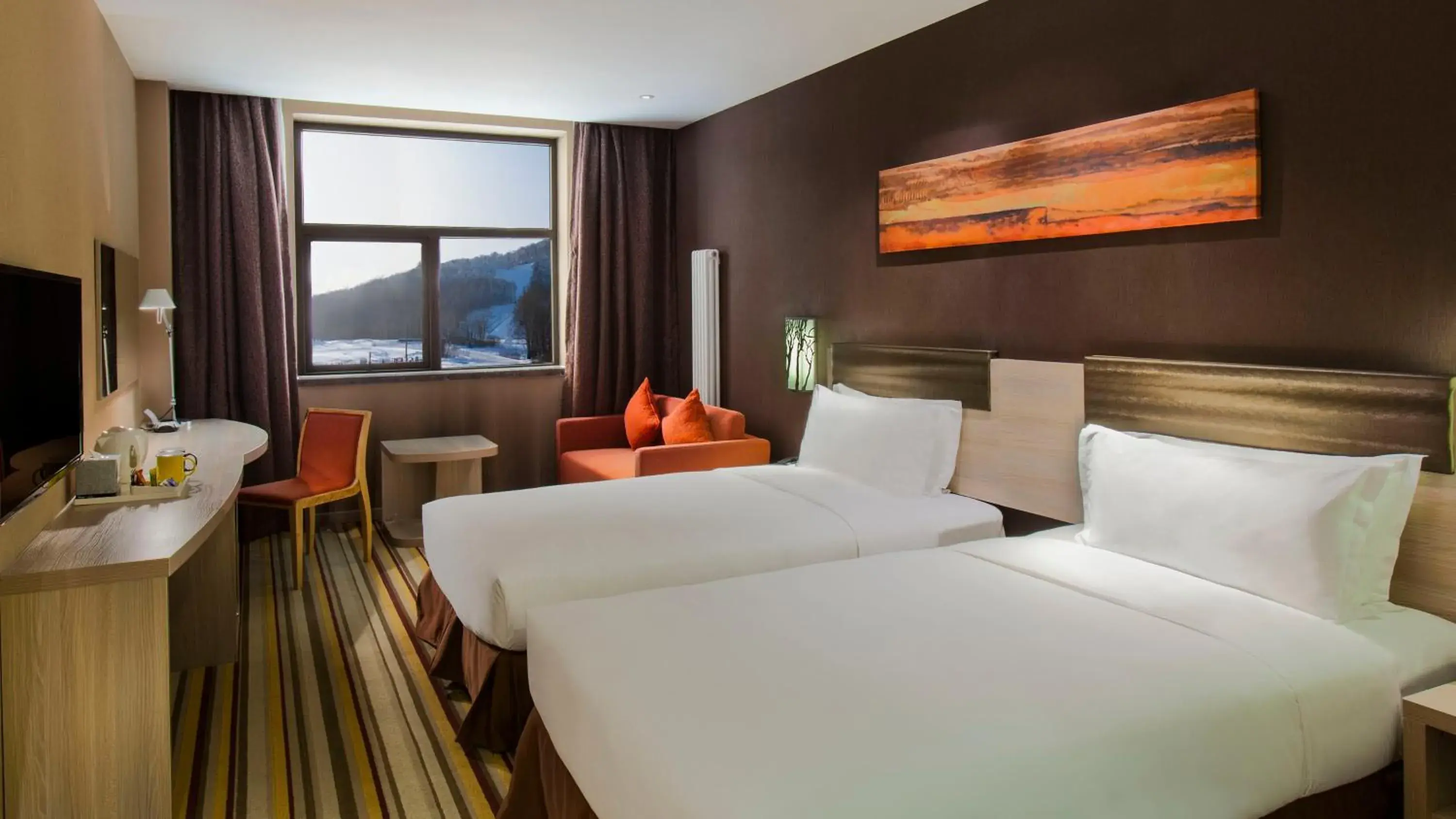 2 Single Standard Mountain View in Holiday Inn Express Changbaishan by IHG 2 Single Standard Mountain View in Holiday Inn Express Changbaishan by IHG