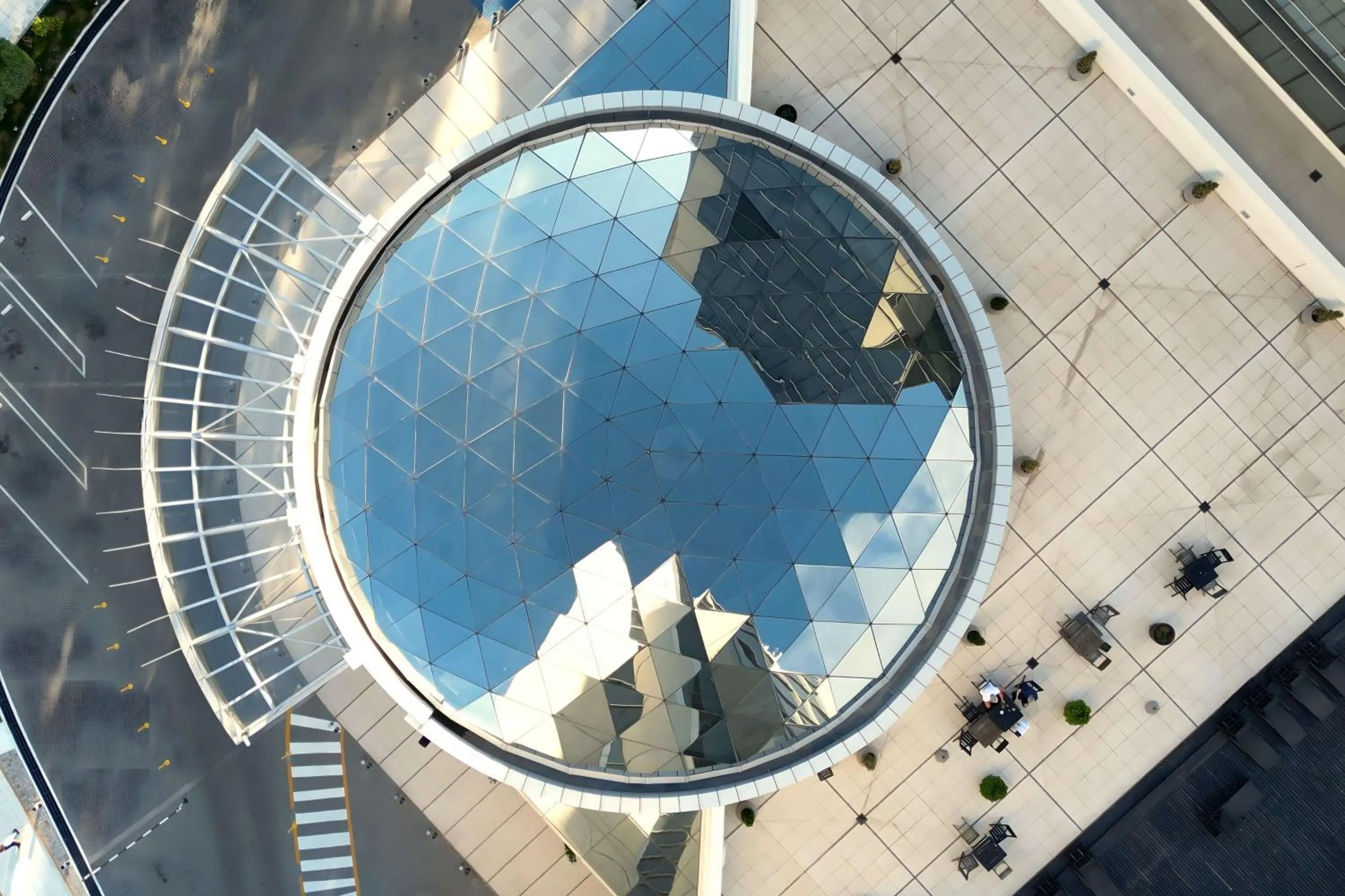 Property building in Hilton Mendoza