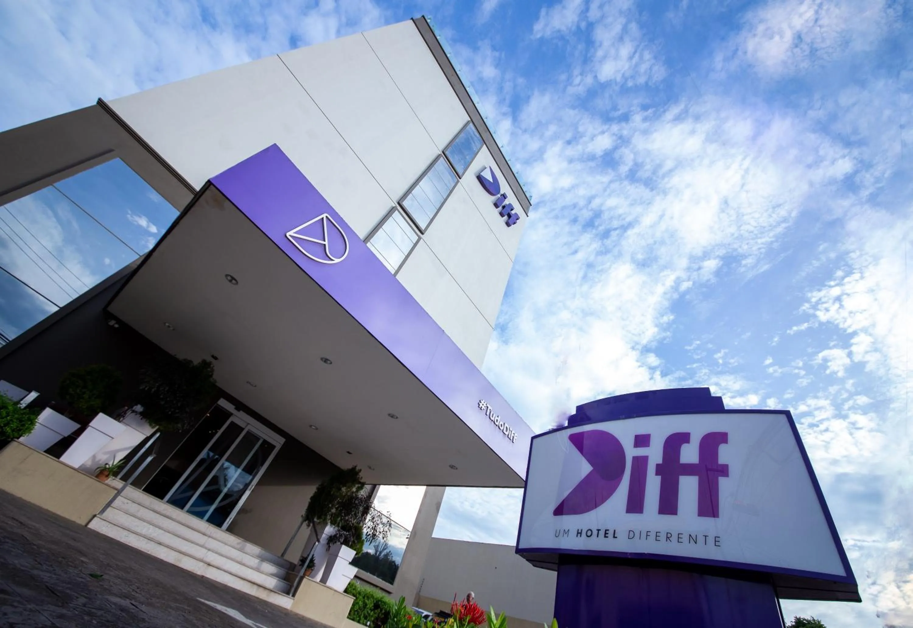 Property building in Diff Hotel - by Easy Hotéis