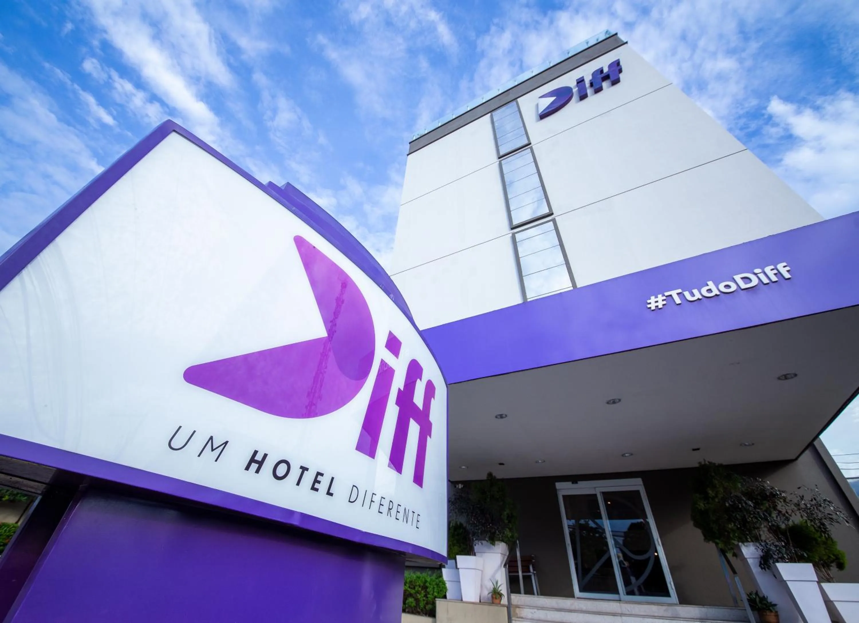 Property building in Diff Hotel - by Easy Hotéis