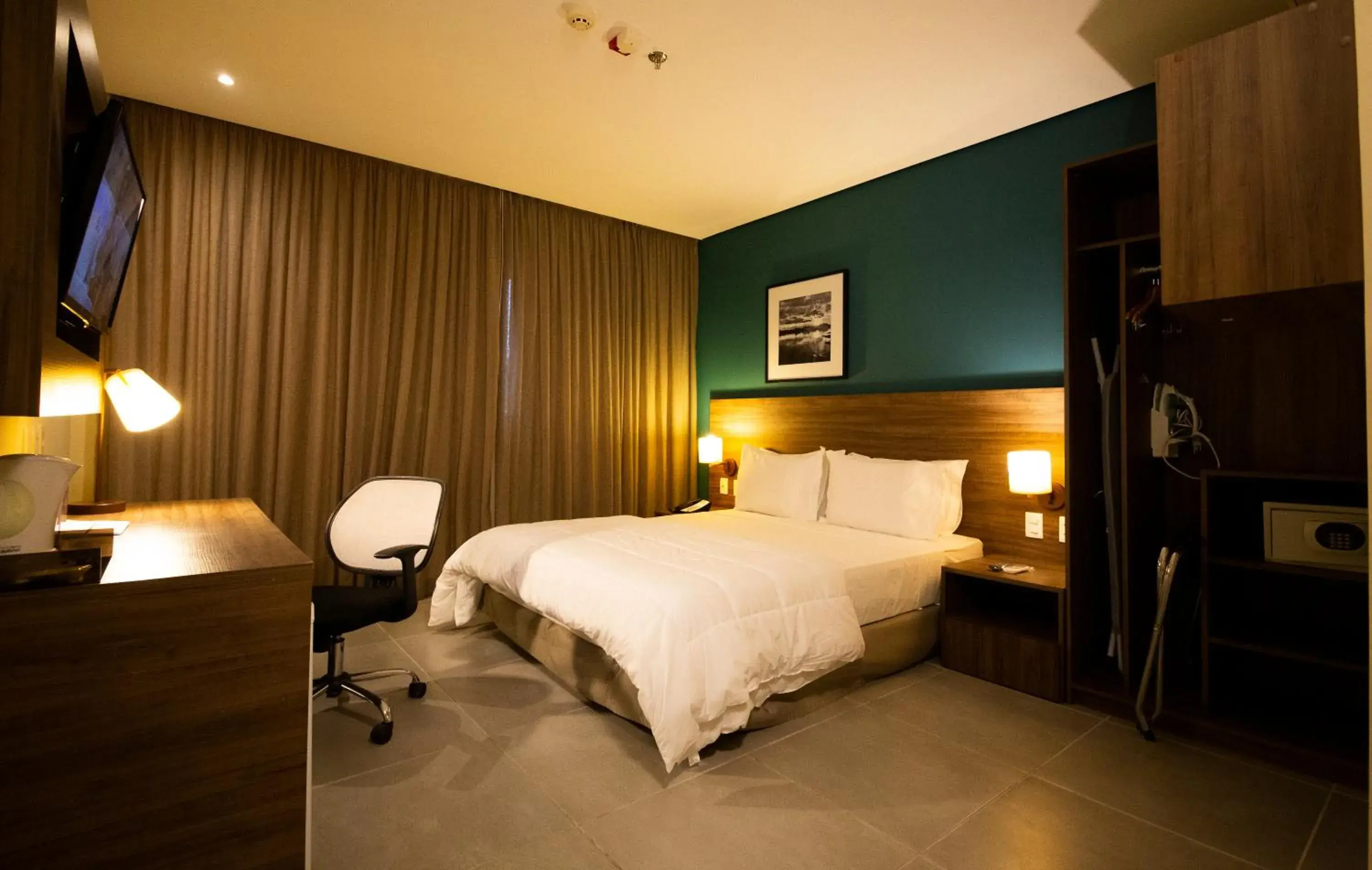 Double Room - Disability Access in Diff Hotel - by Easy Hotéis Double Room - Disability Access in Diff Hotel - by Easy Hotéis