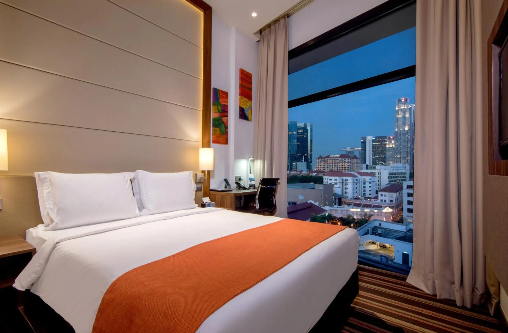 Photo of the whole room, Bed in Holiday Inn Express Singapore Clarke Quay by IHG