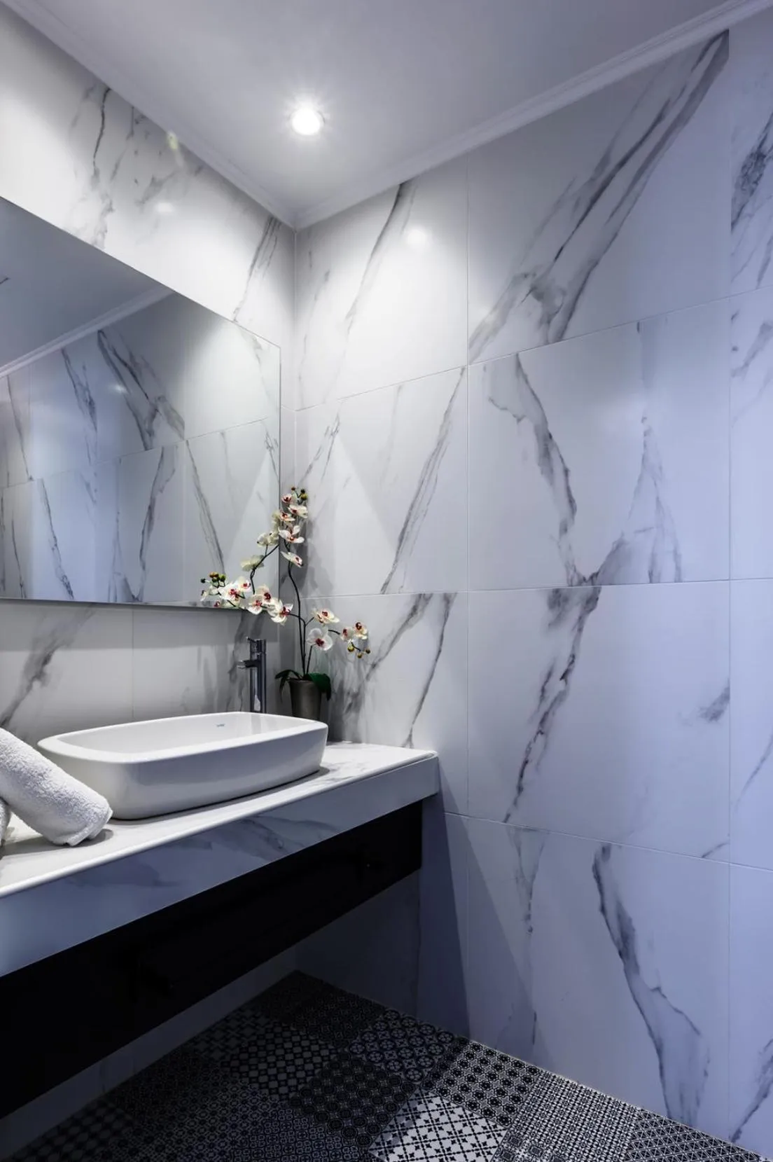 Bathroom in Blue Sky House