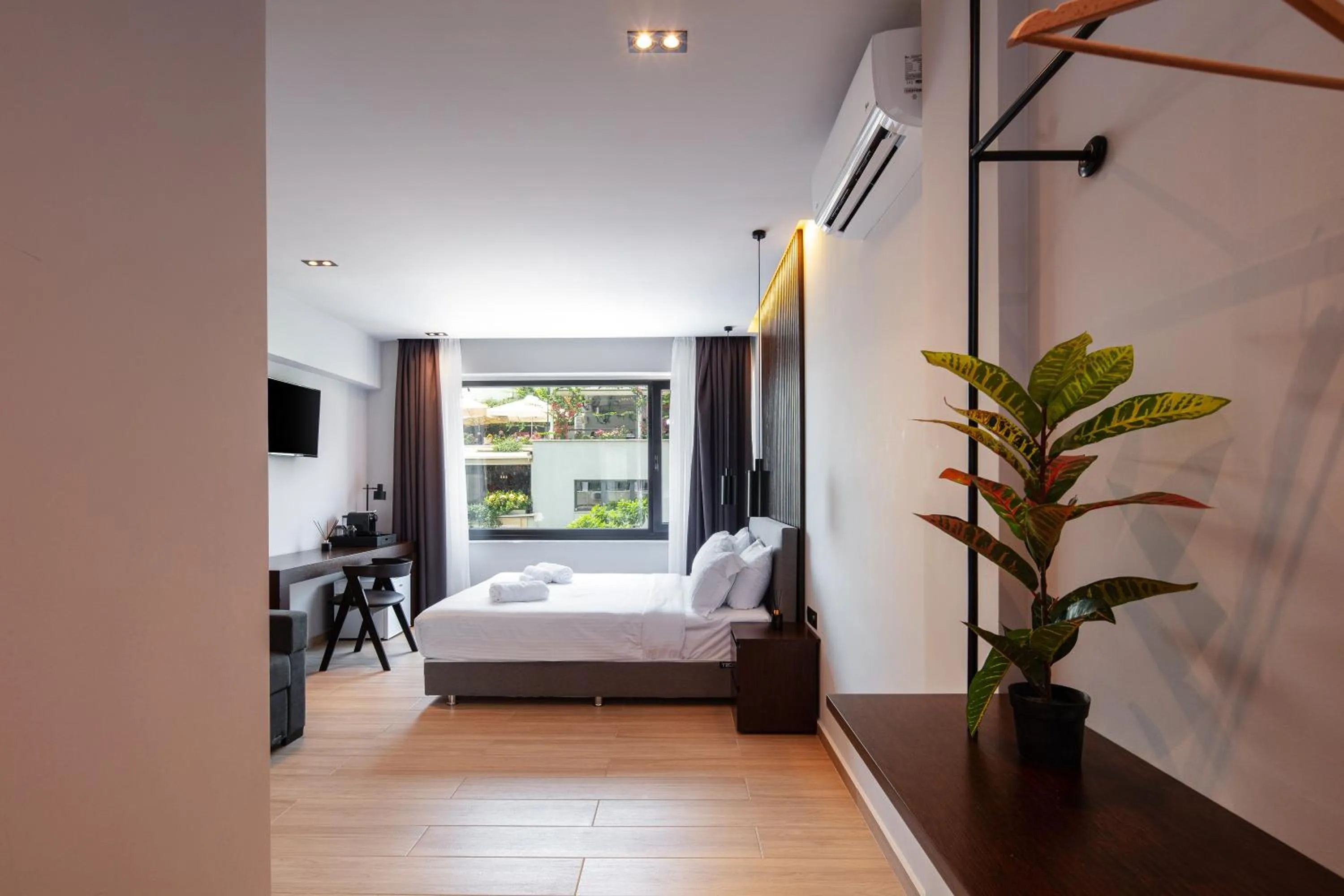 View (from property/room), Bed in Athens Tower