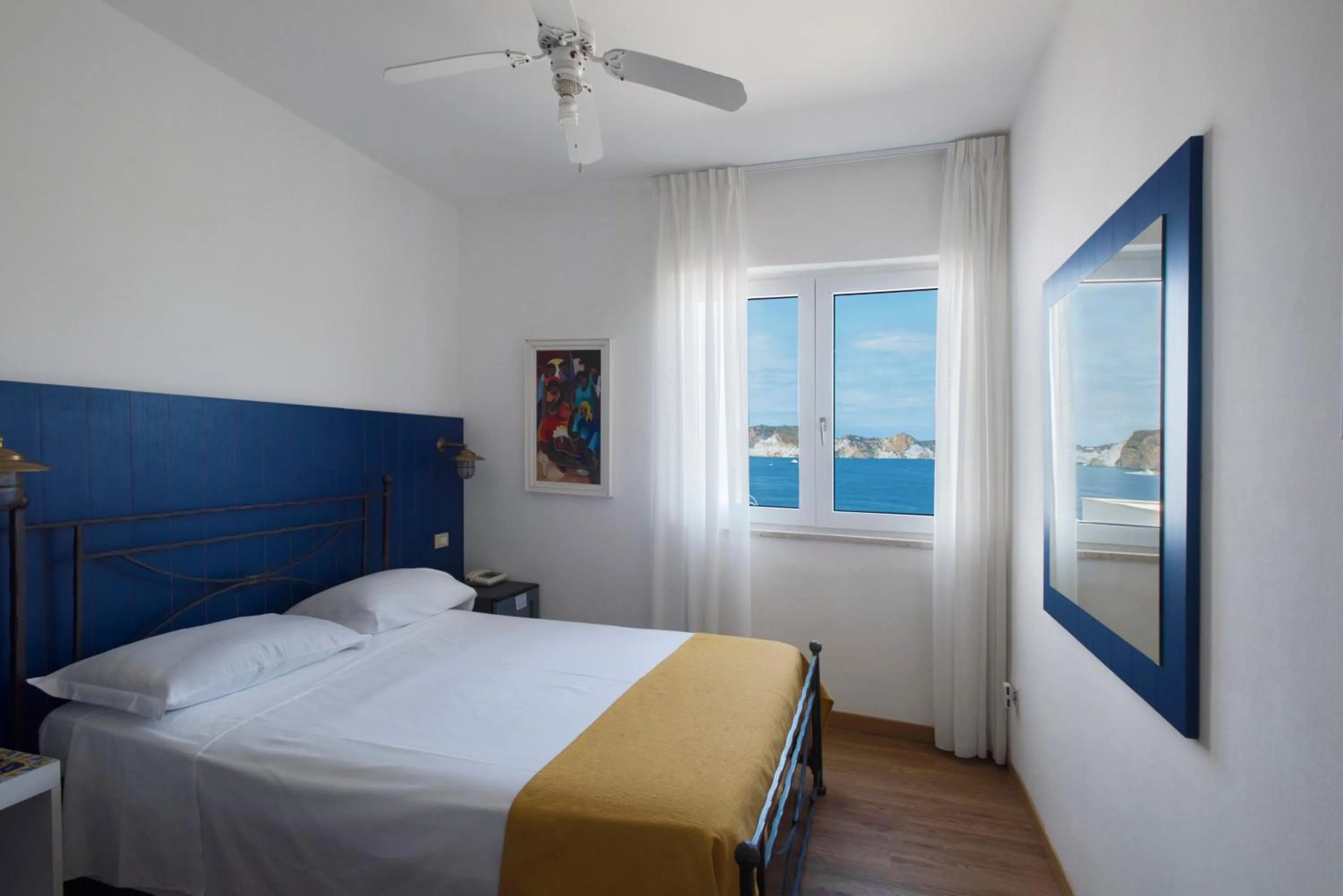 Photo of the whole room, Bed in Hotel Torre Dei Borboni