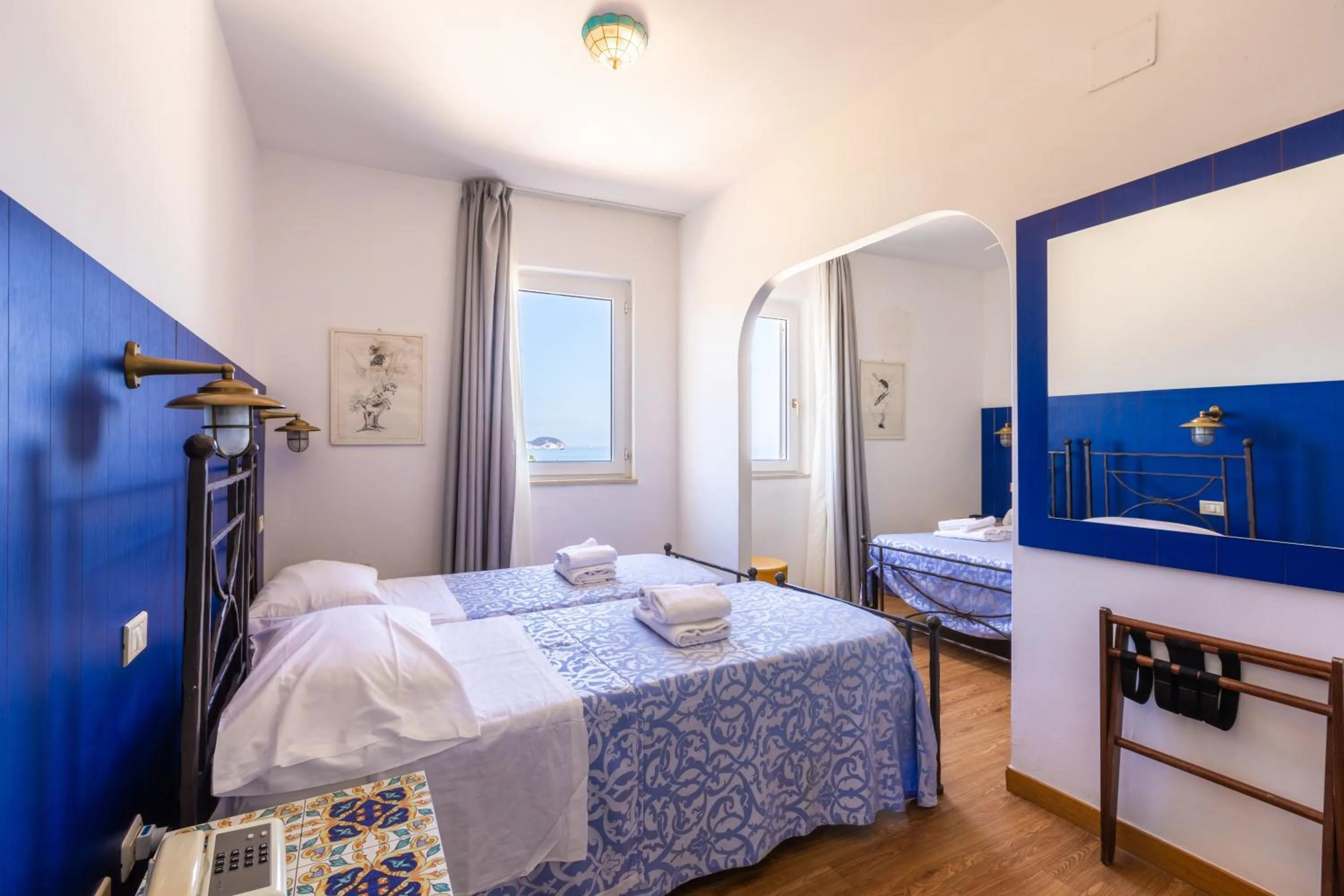 Photo of the whole room, Bed in Hotel Torre Dei Borboni