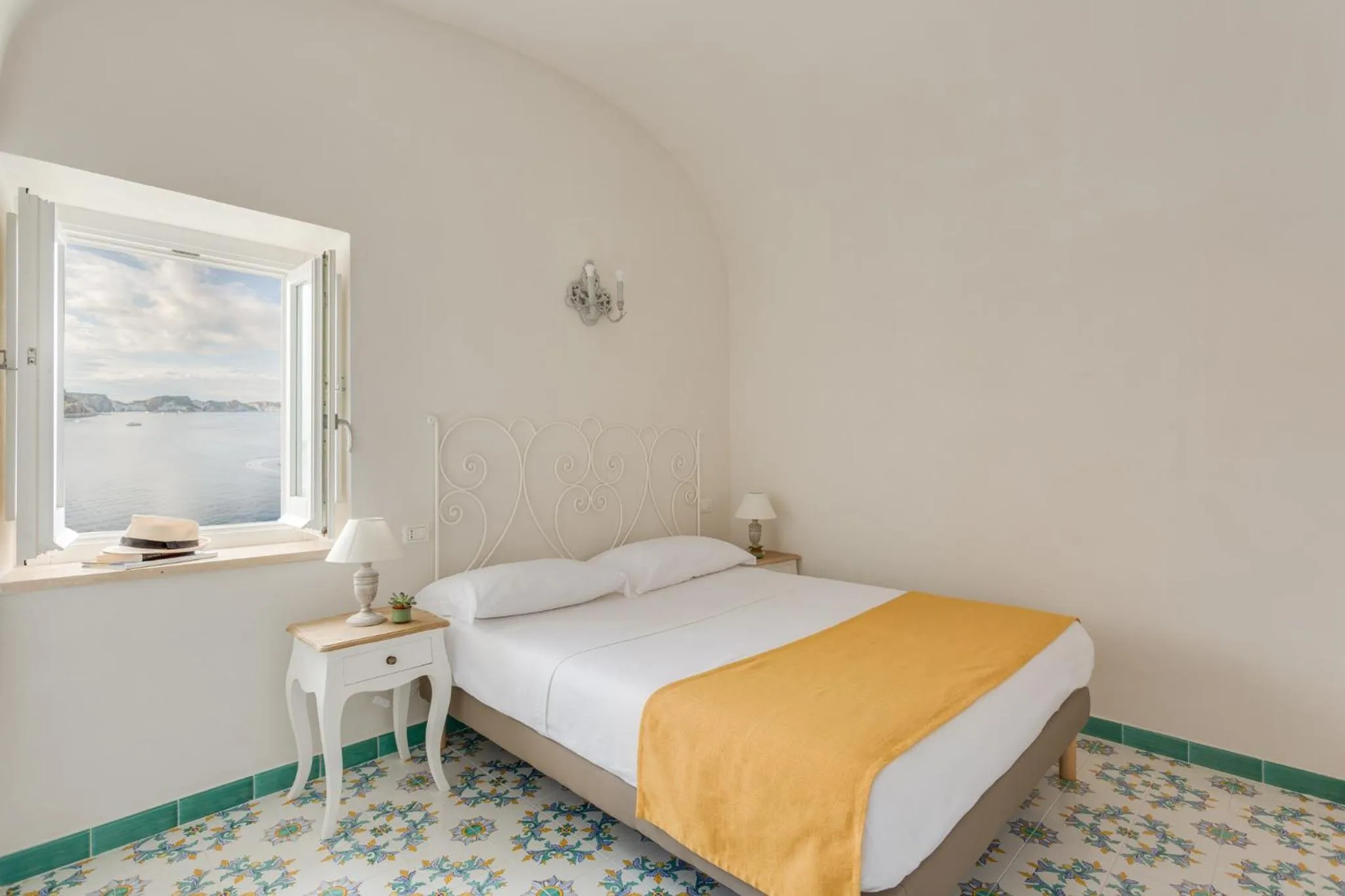 Bedroom, Bed in Hotel Torre Dei Borboni