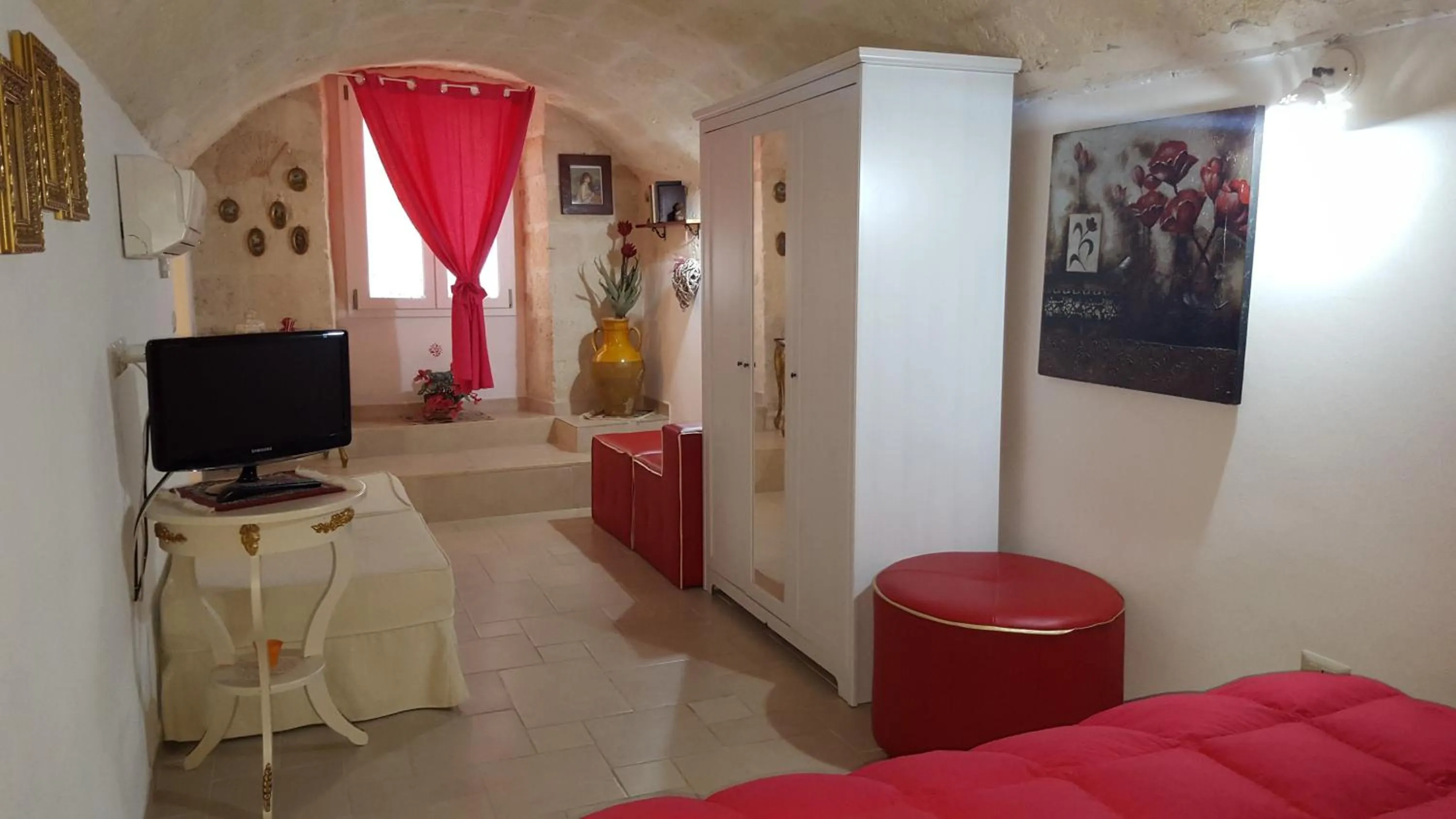 Photo of the whole room in Casa Nave