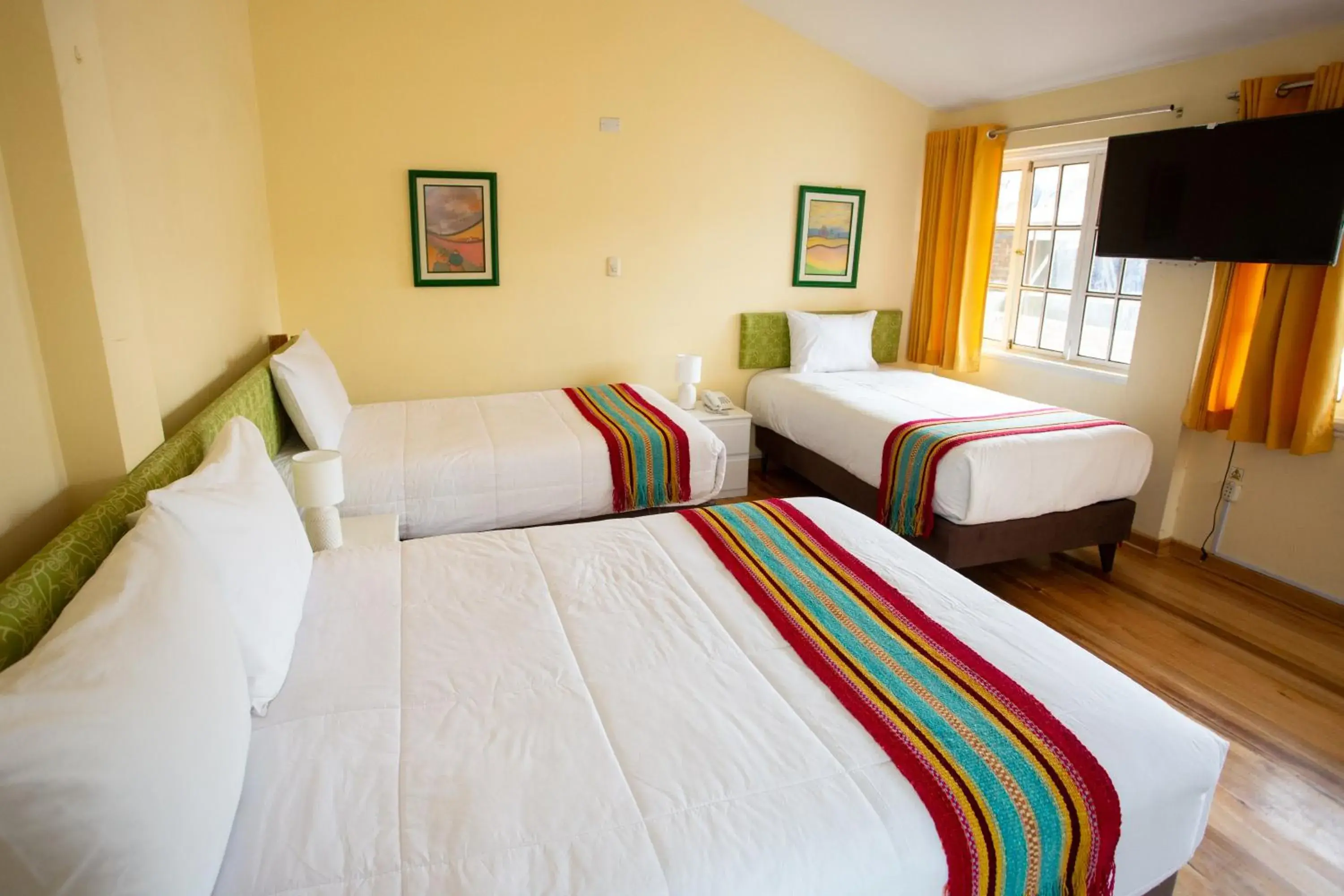 Triple Room in Hotel Serra Nova Triple Room in Hotel Serra Nova