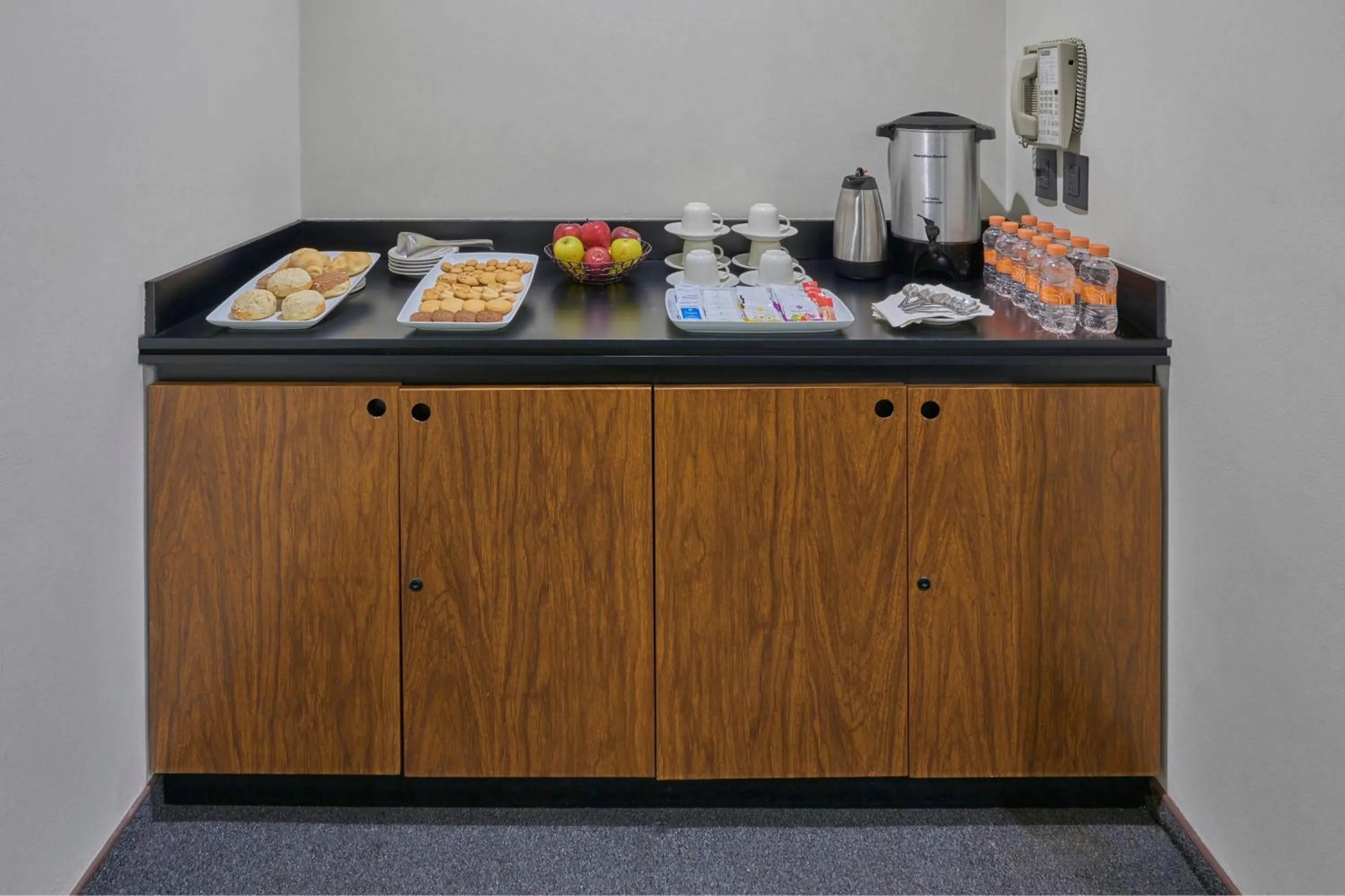 Restaurant/places to eat in City Express by Marriott Irapuato Norte