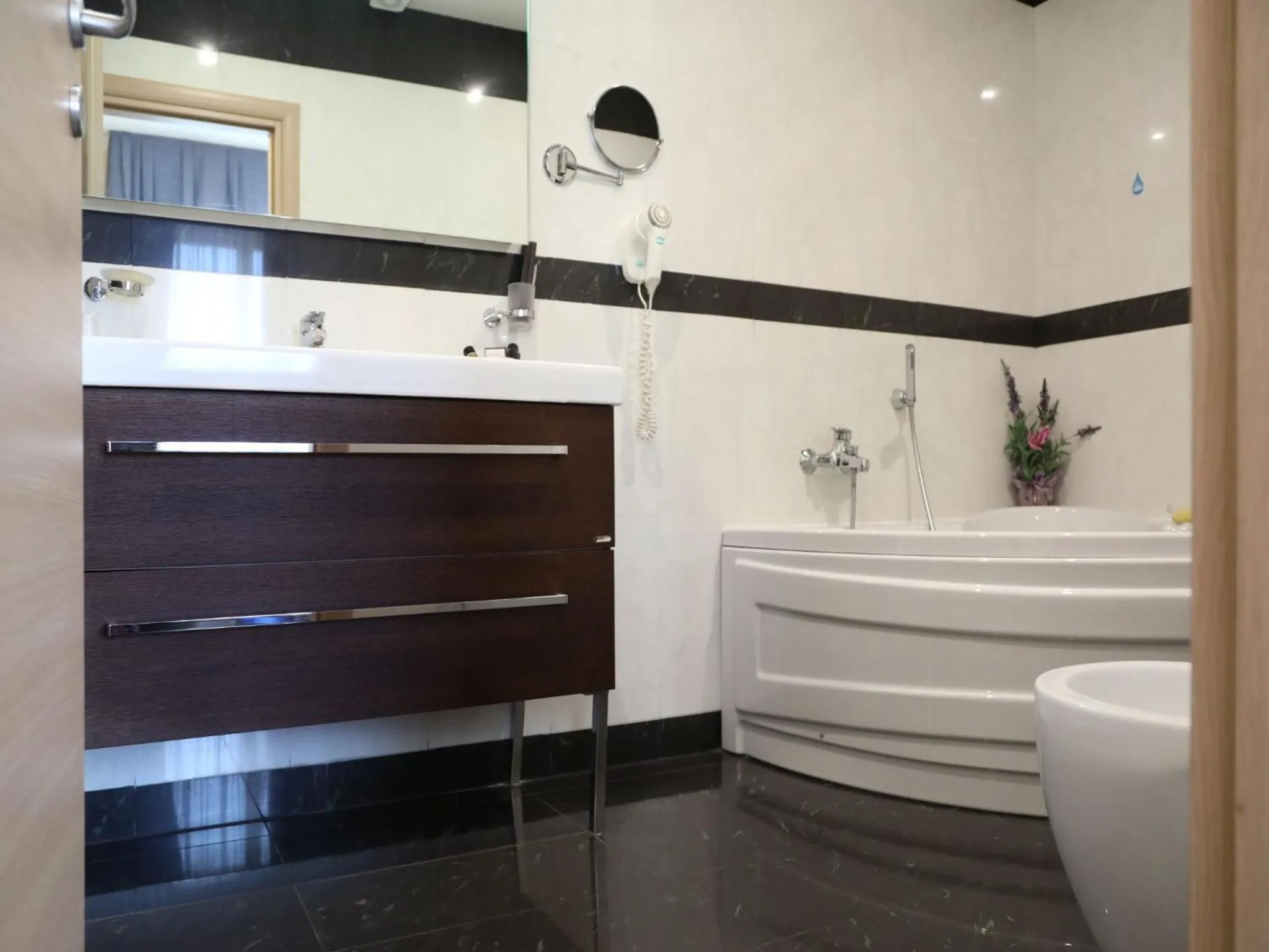 Bathroom in Hotel Villa