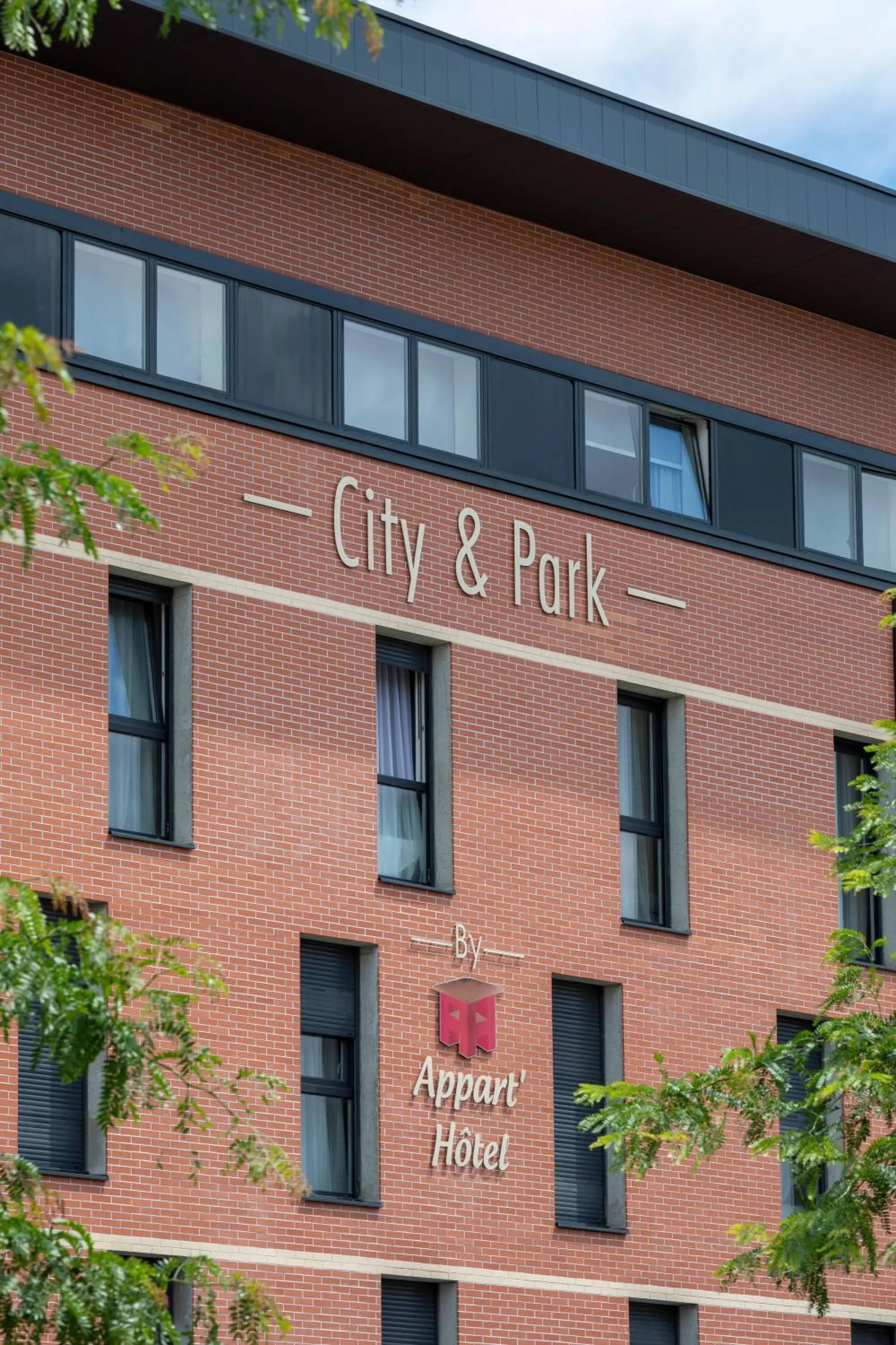 Property building in The Originals Residence, Kosy Appart'hotels Troyes City & Park