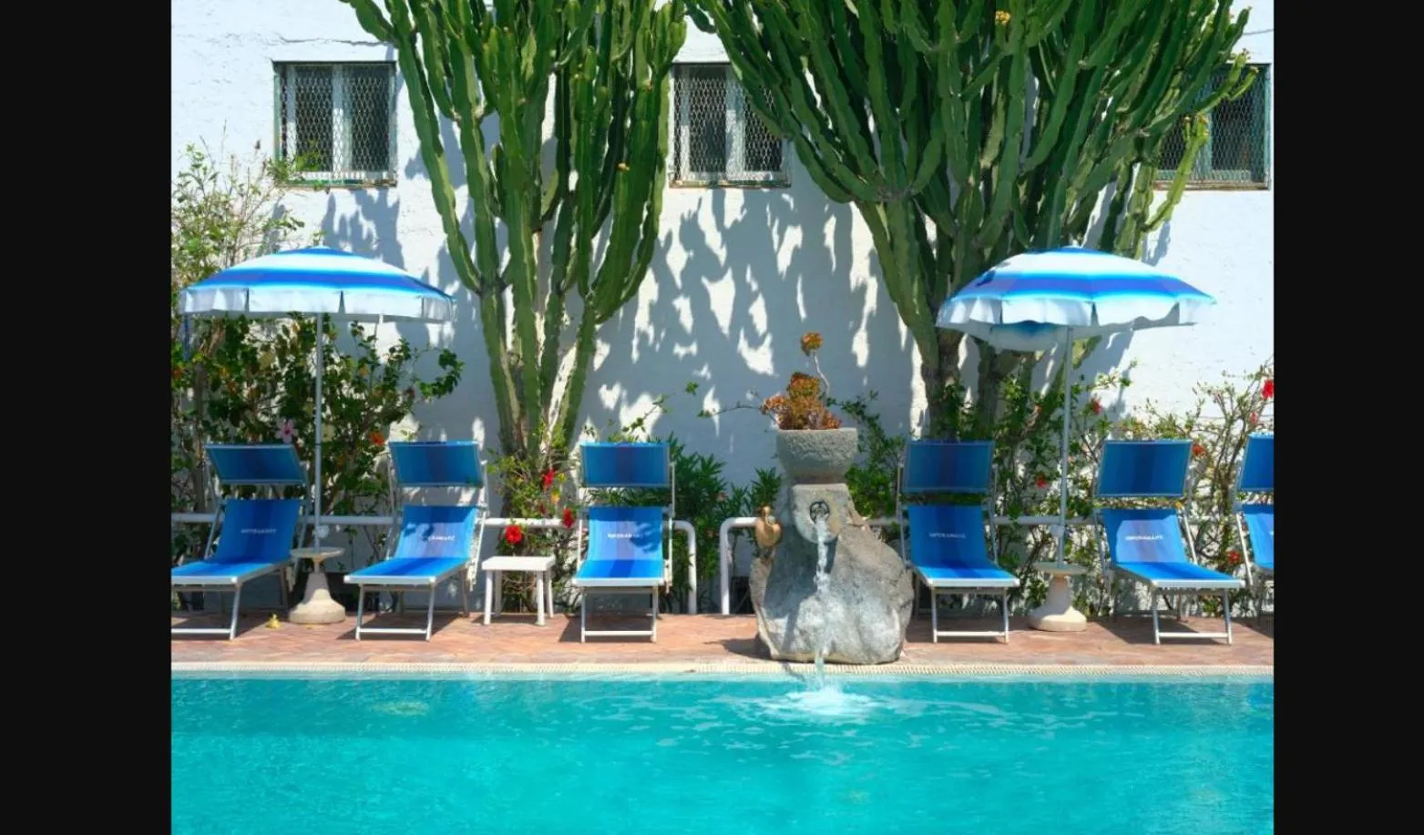 Swimming Pool in Hotel Imperamare