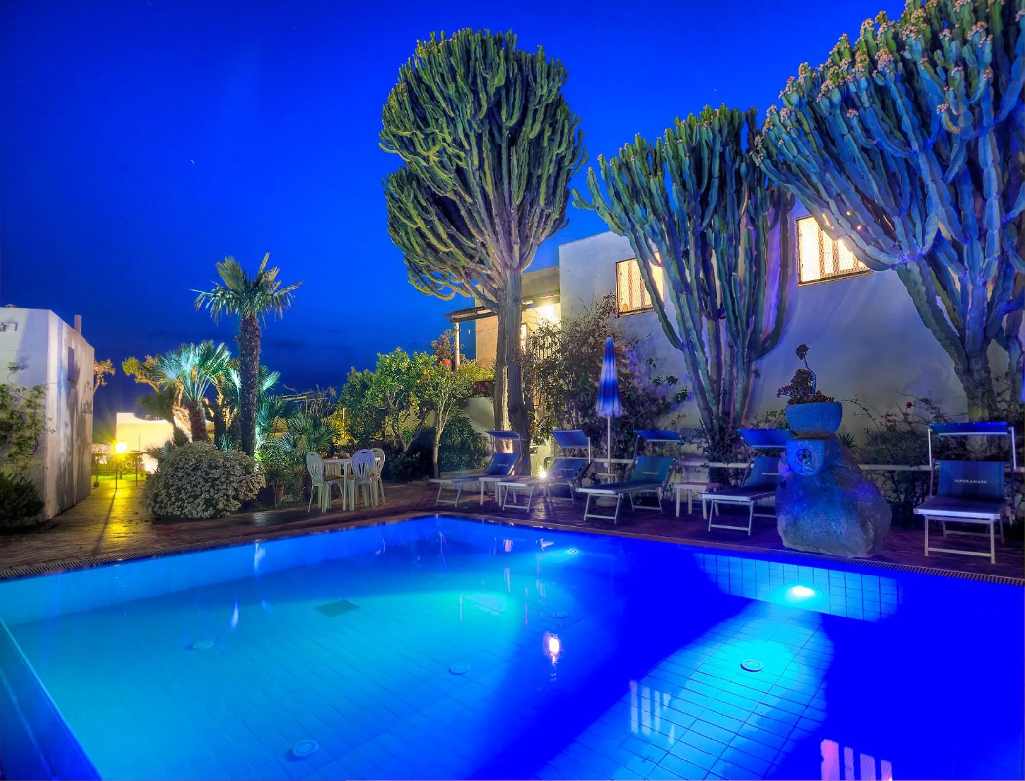 Swimming Pool in Hotel Imperamare