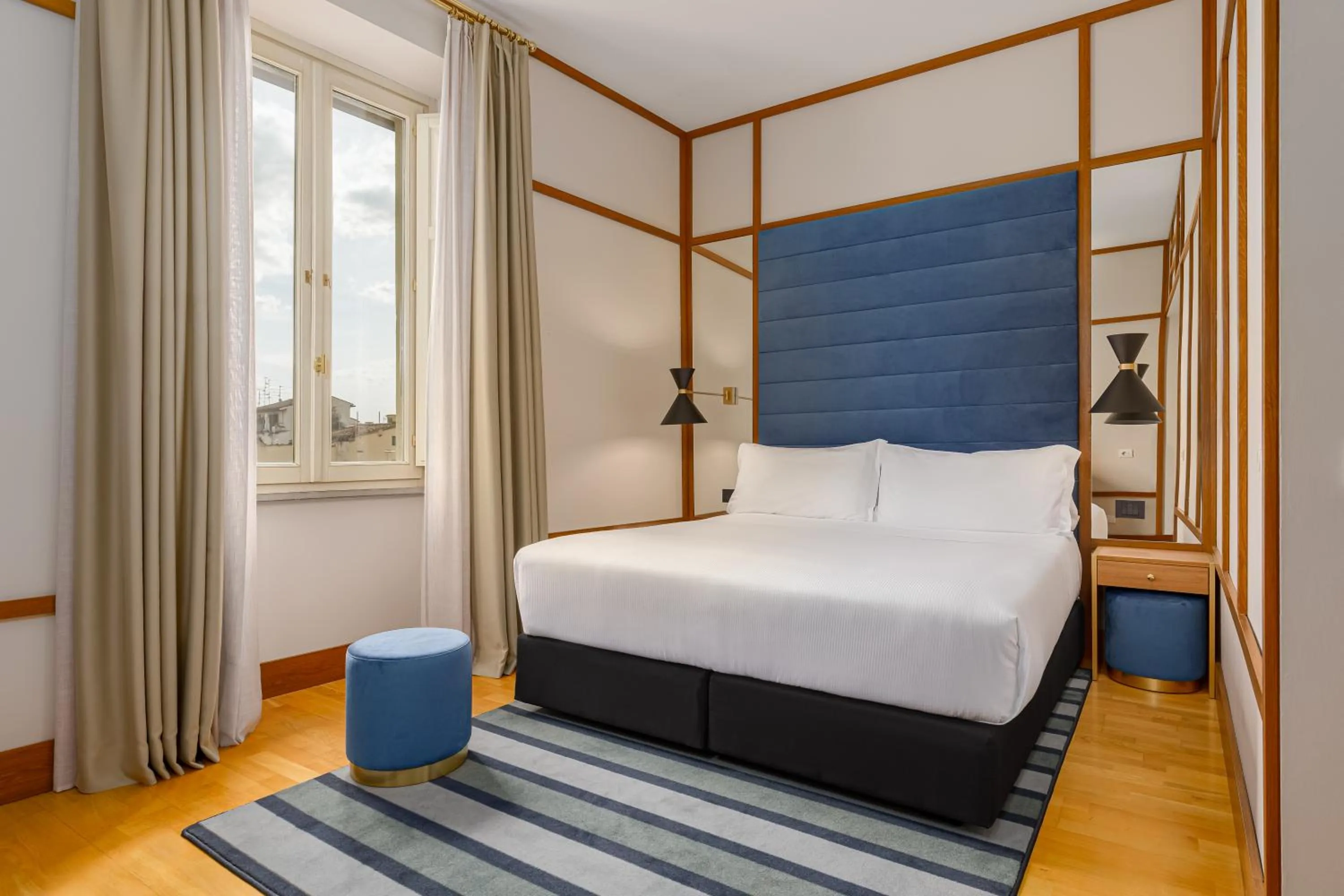 Bed in Room Mate Luca, Florence