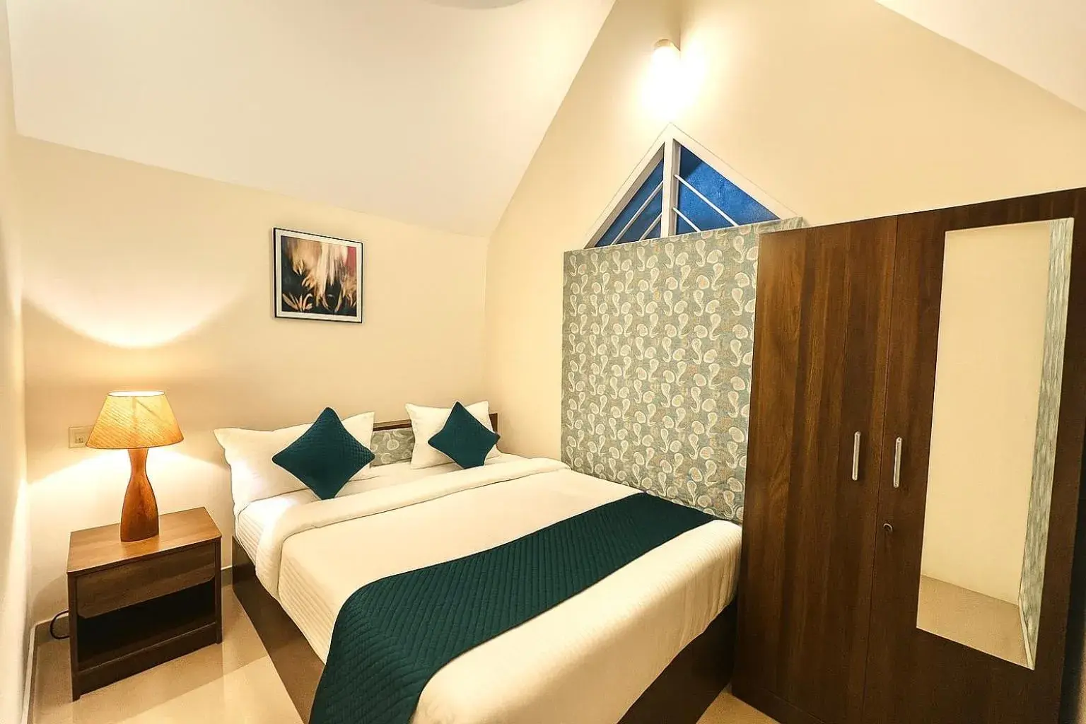 Three-Bedroom Villa - single occupancy in The Oval House, Kochi - Approved by Kerala Tourism - Exclusively for Families Three-Bedroom Villa - single occupancy in The Oval House, Kochi - Approved by Kerala Tourism - Exclusively for Families