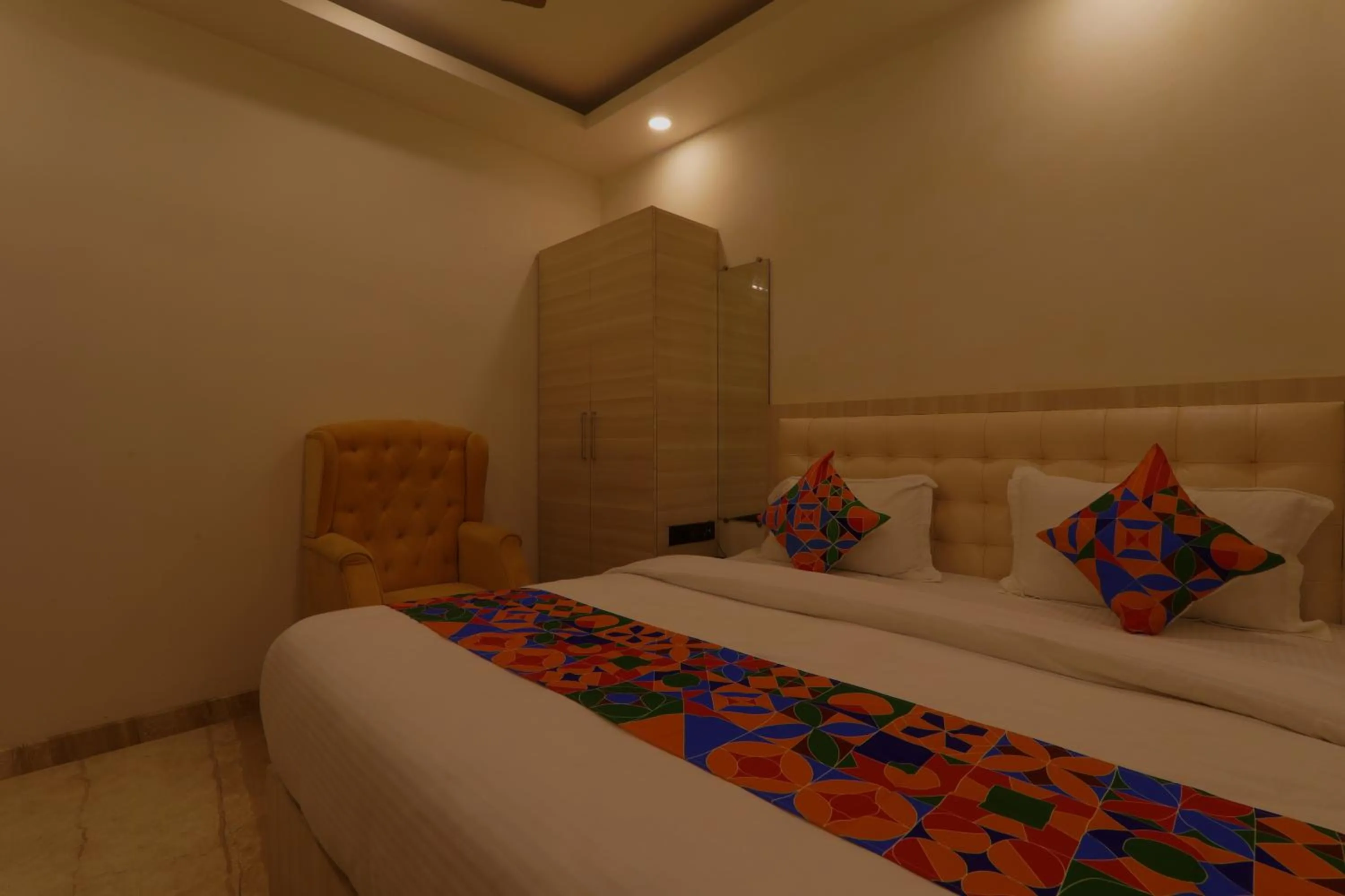 Bed in Shri Tirupati Residency