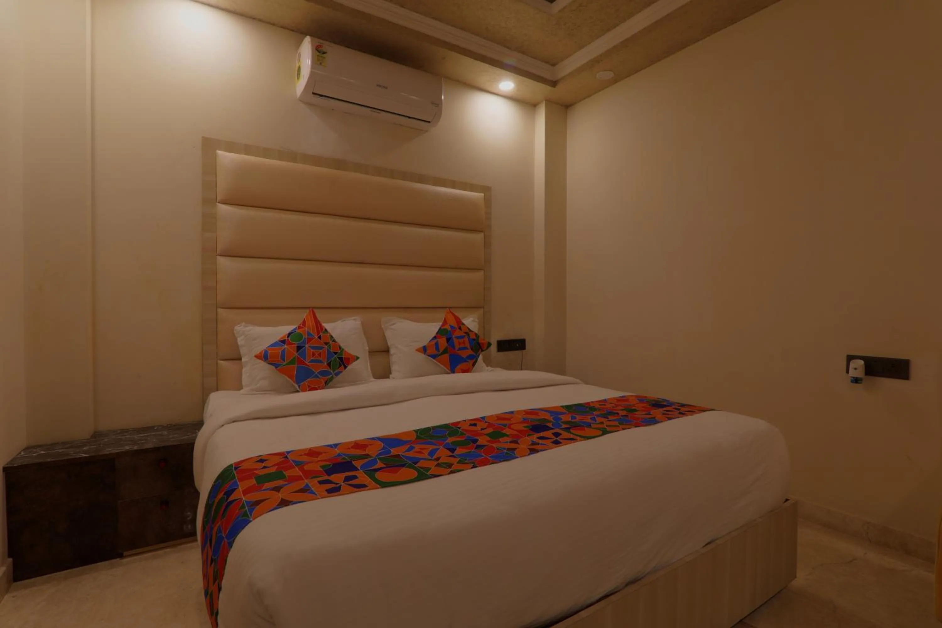 Bed in Shri Tirupati Residency