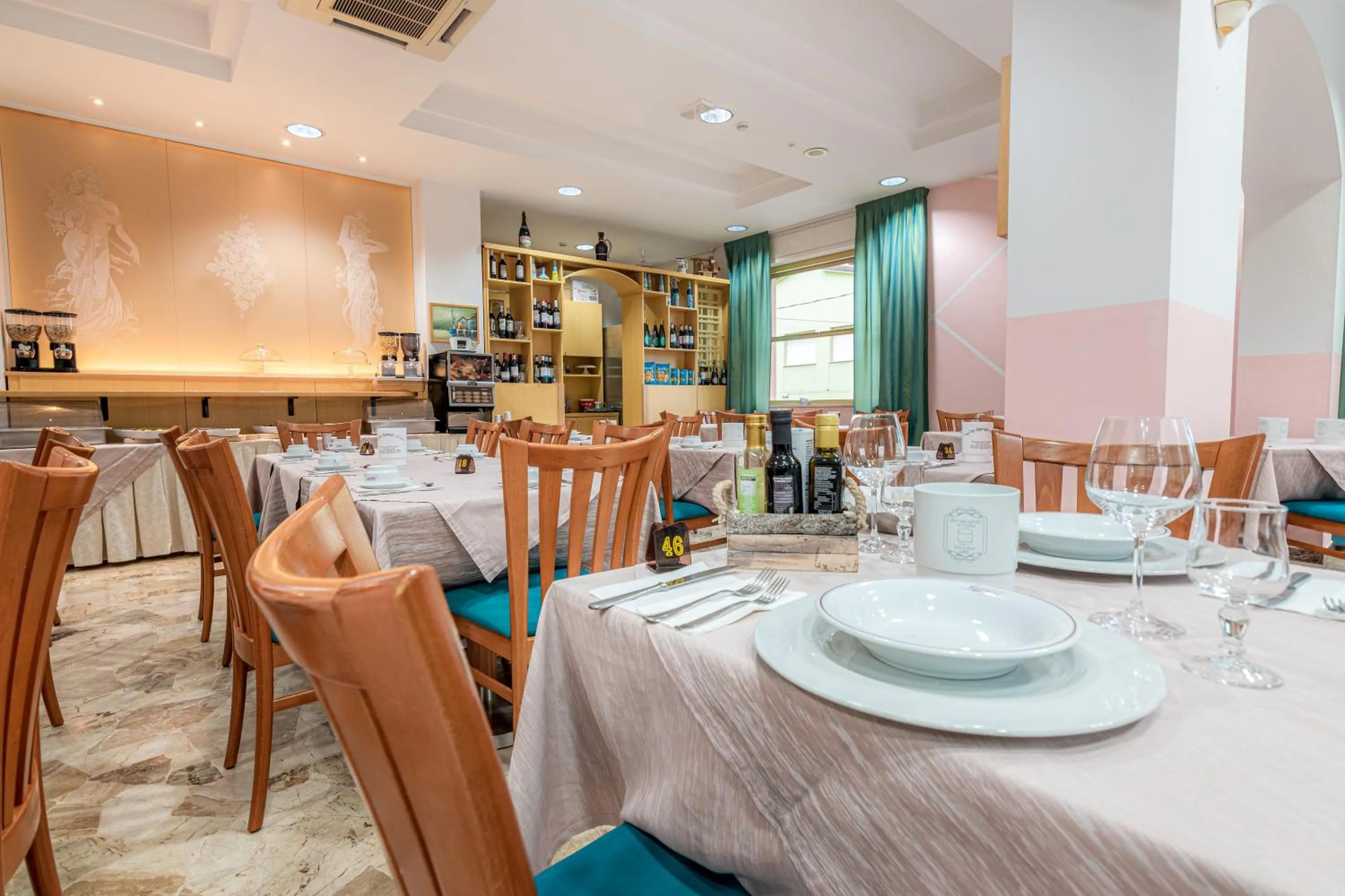 Restaurant/places to eat in Hotel Ilde