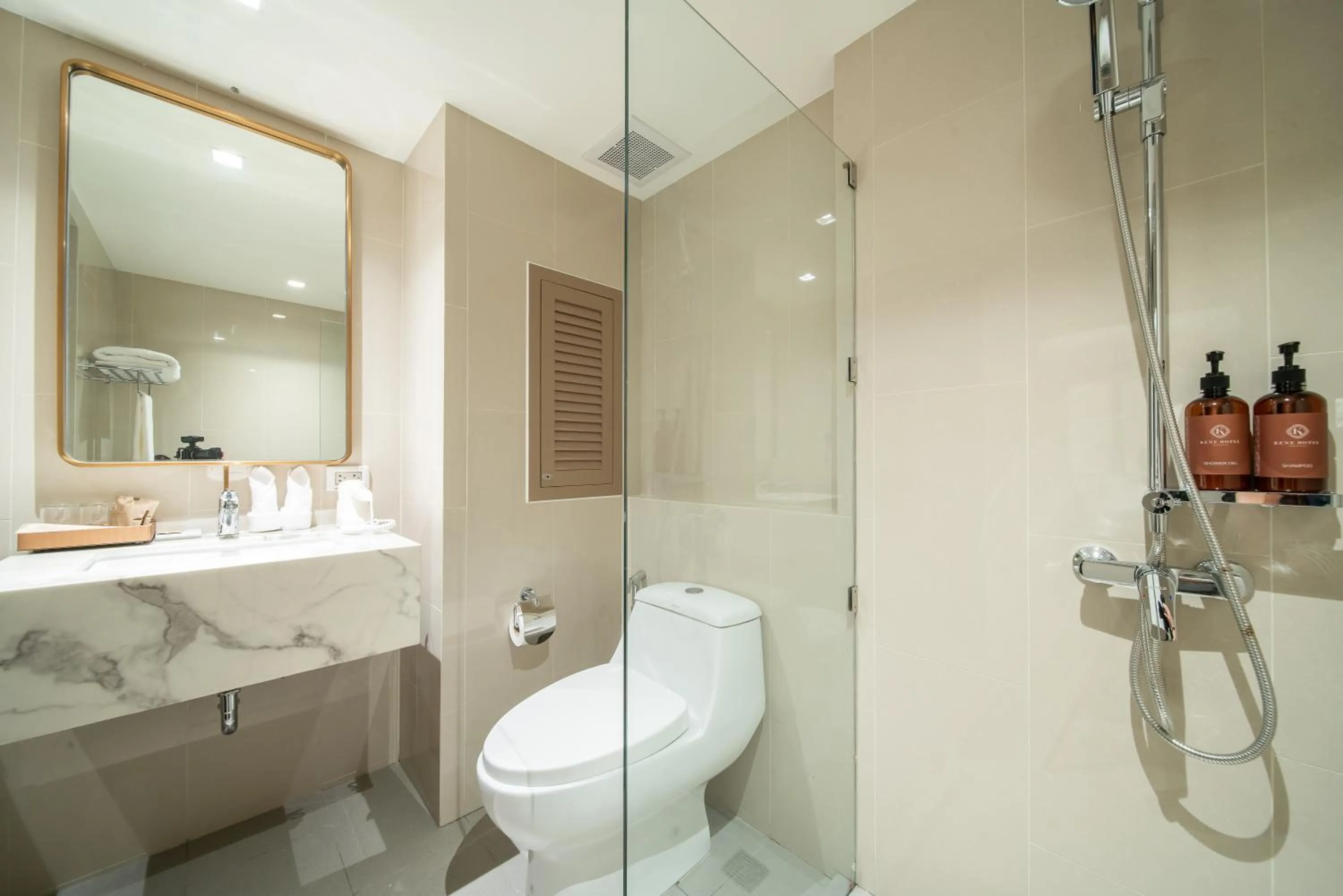 Shower in Away Bangkok Riverside Kene