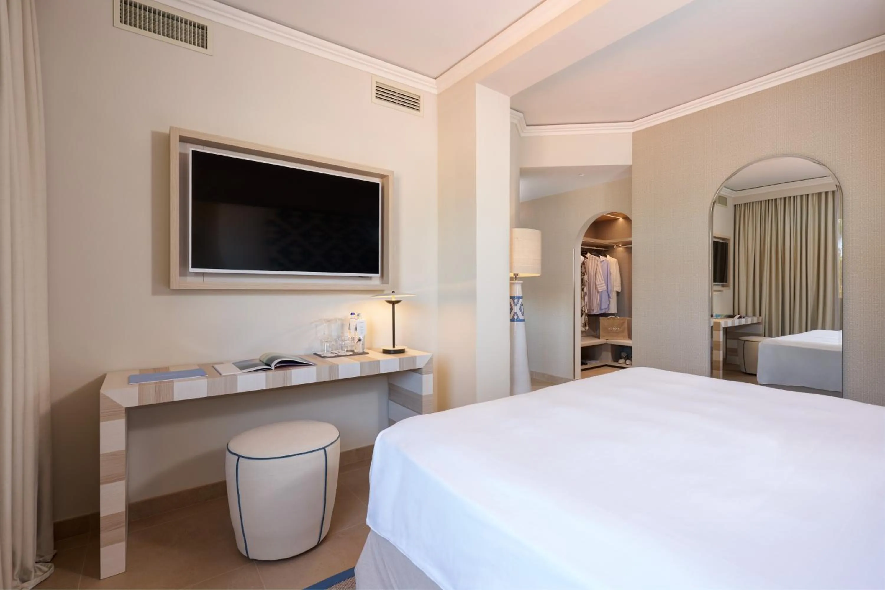 Bed in Almar Timi Ama Villasimius