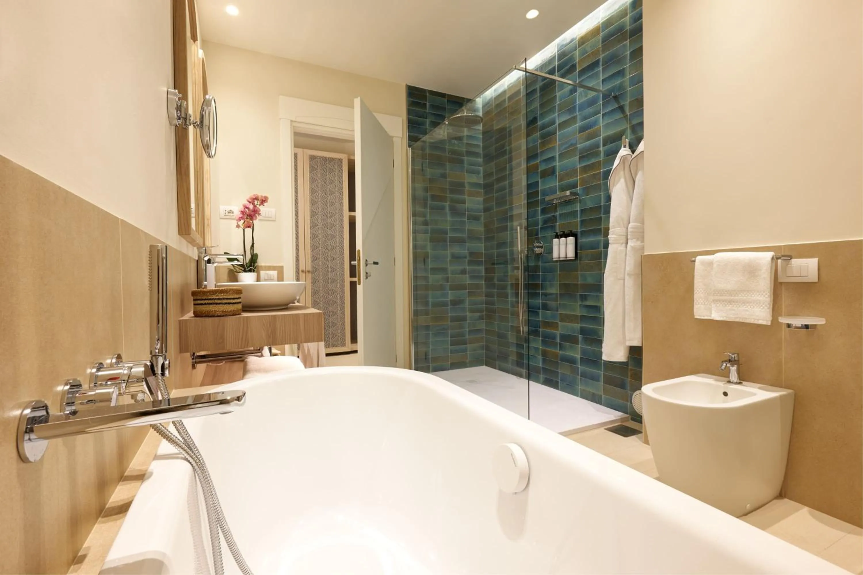 Shower in Almar Timi Ama Villasimius