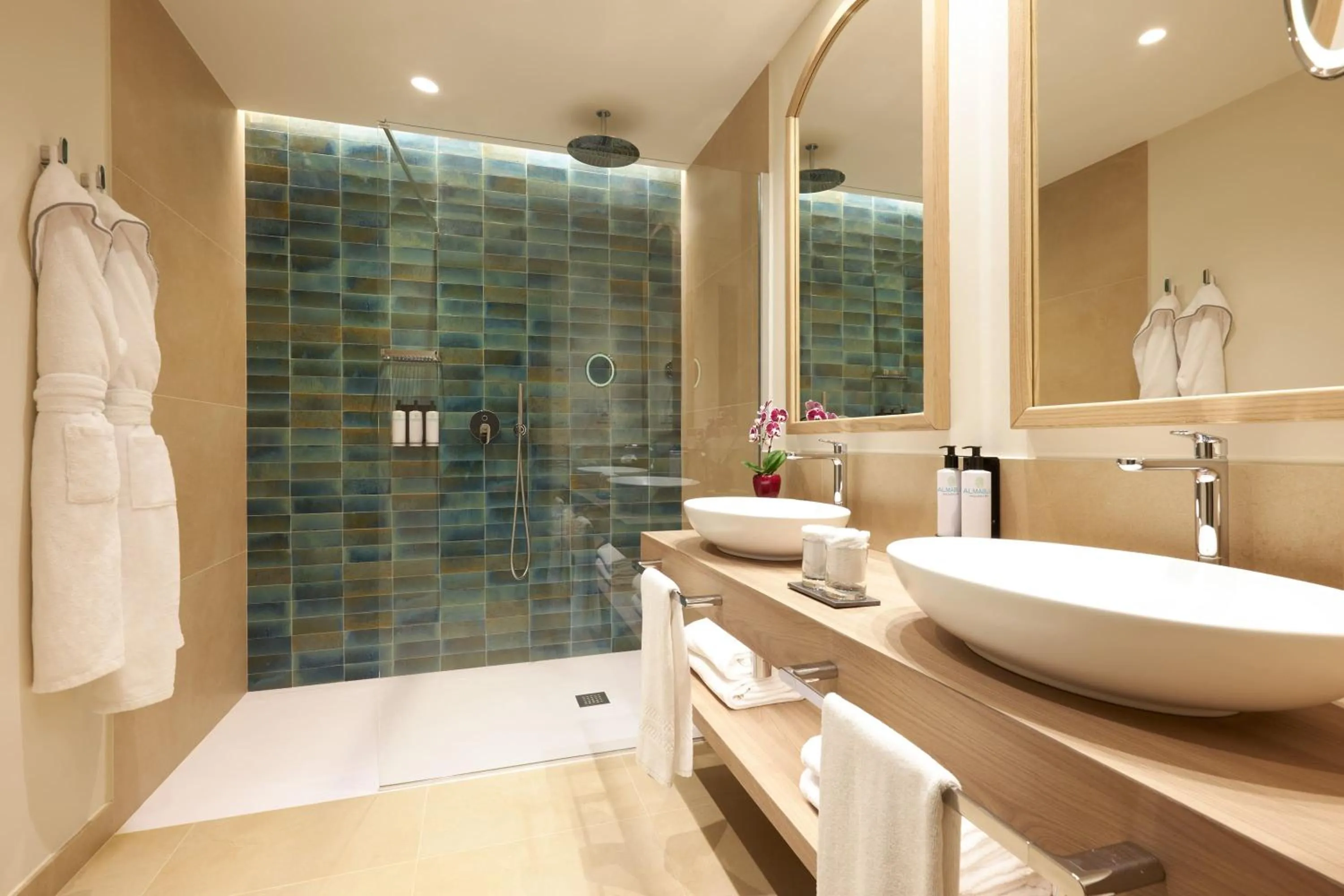 Shower in Almar Timi Ama Villasimius