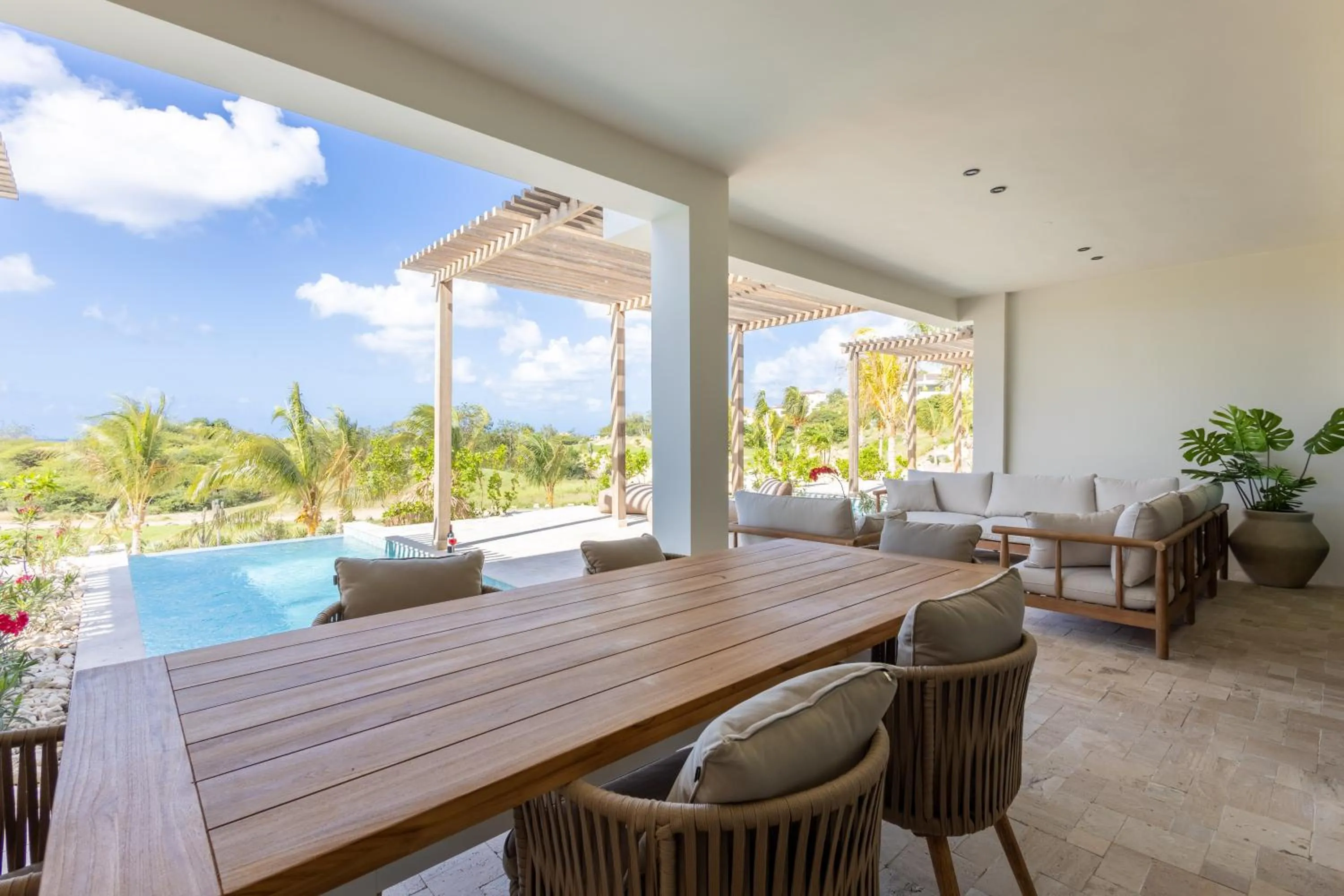 The Reef - Blue Bay Golf & Beach Resort