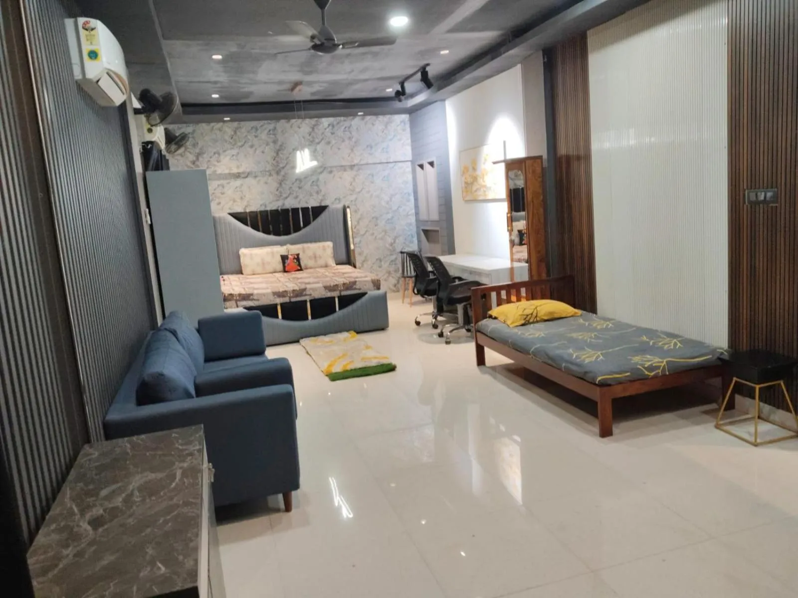 Bed in The PALM SUITES , Incredible India Tourism