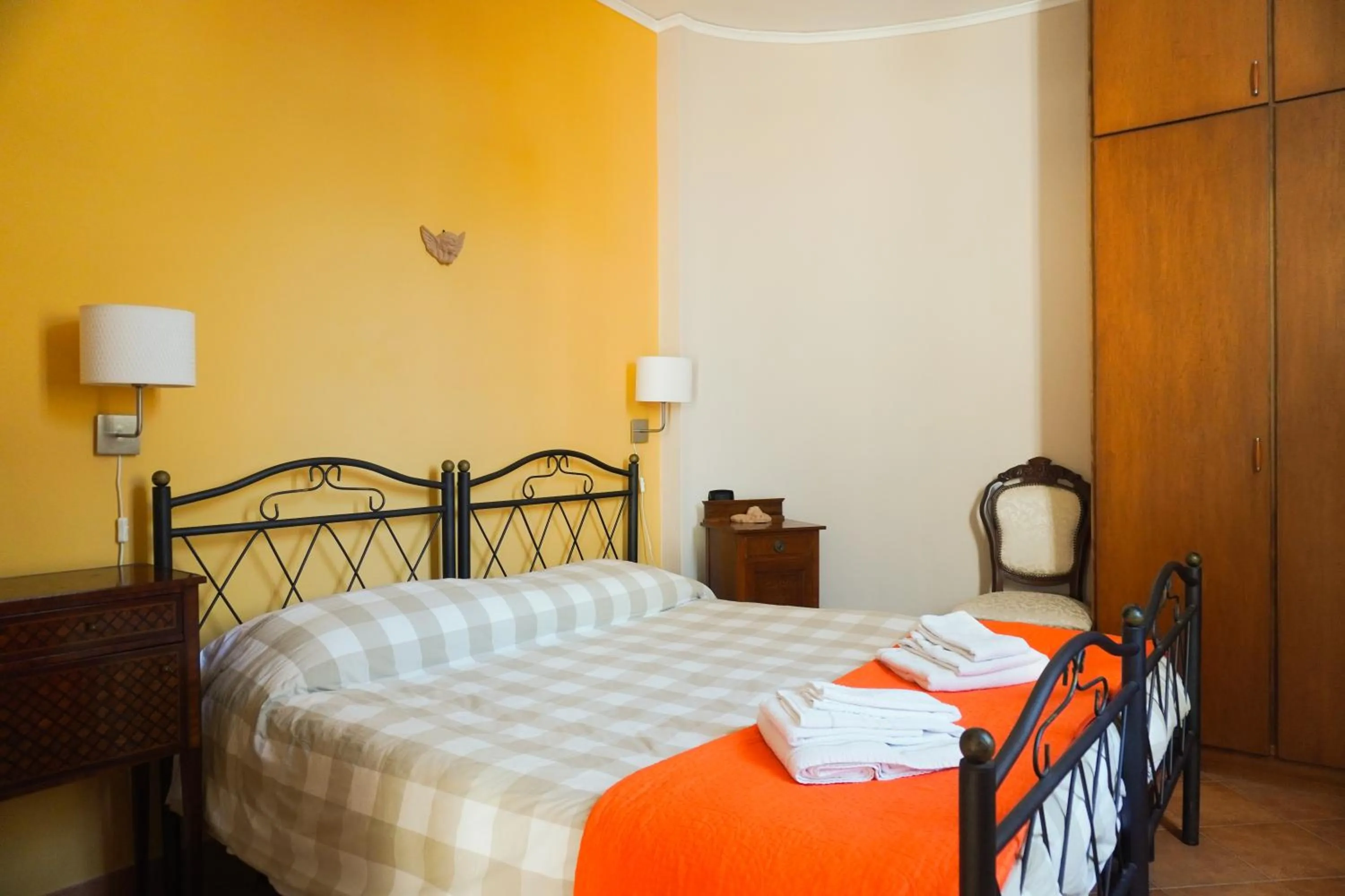 Bedroom, Bed in Case Così Apartments - Napoli