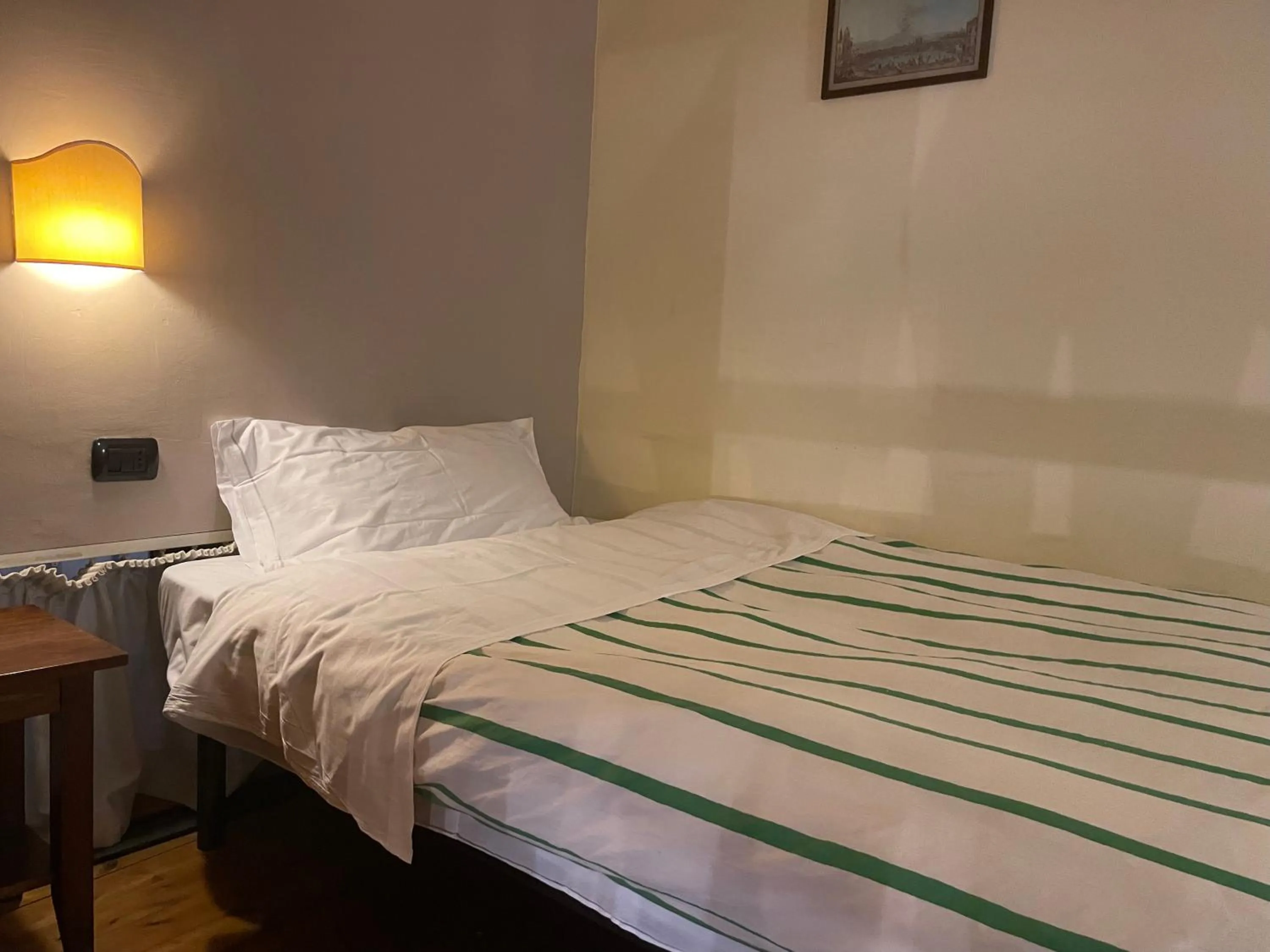 Bed in Case Così Apartments - Napoli