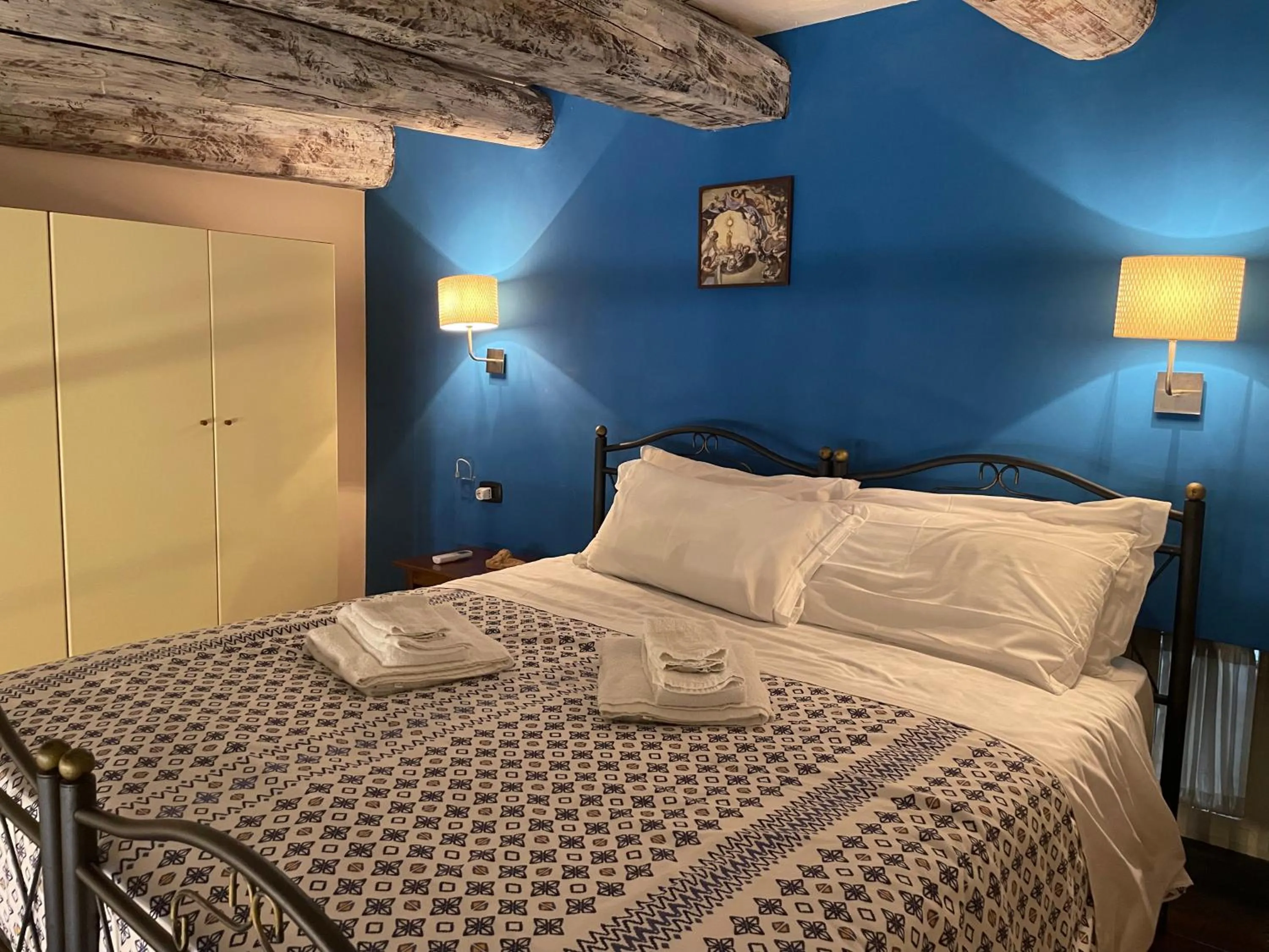 Bed in Case Così Apartments - Napoli